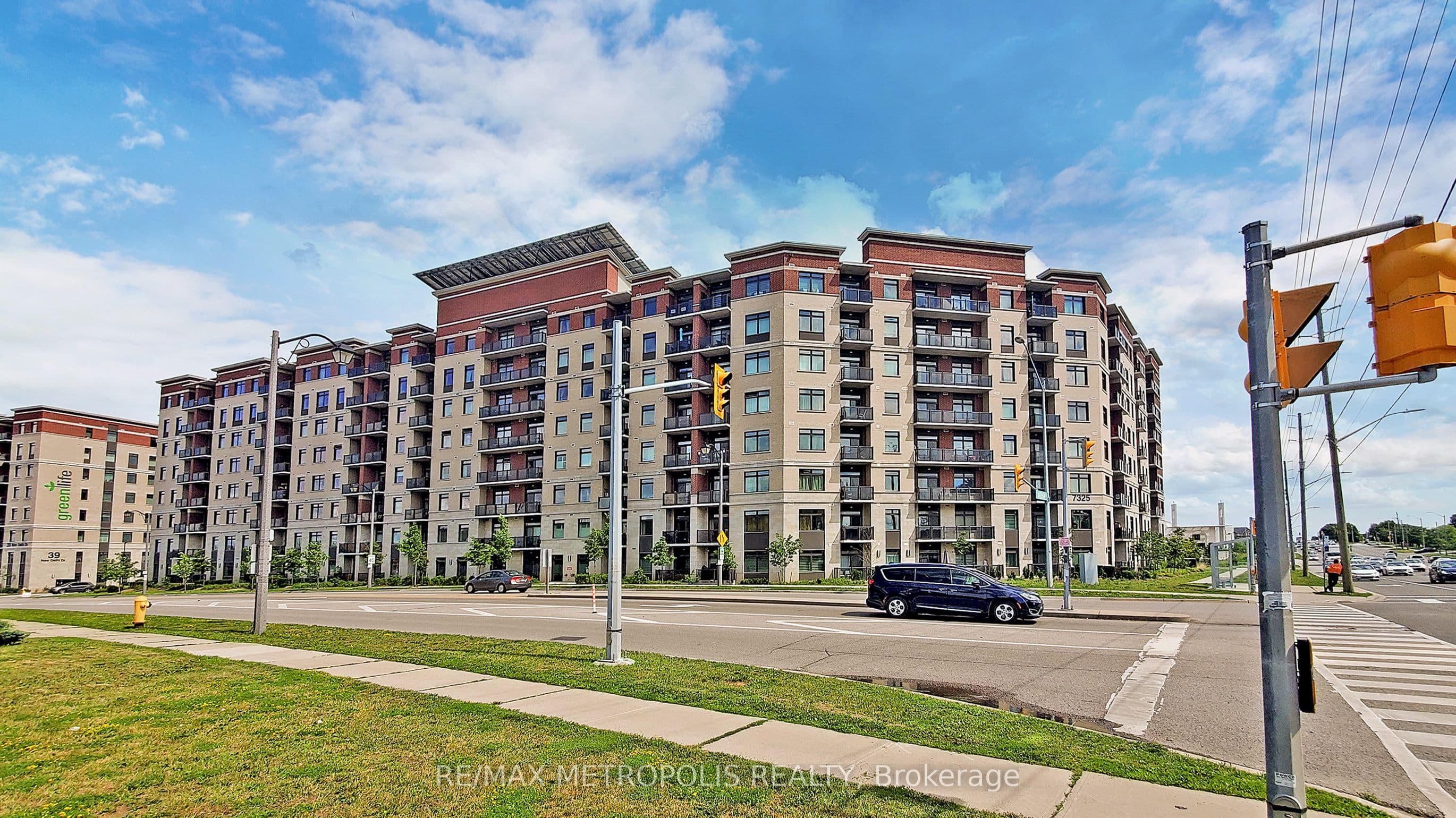 Unit 106 7325 Markham Road photo 1