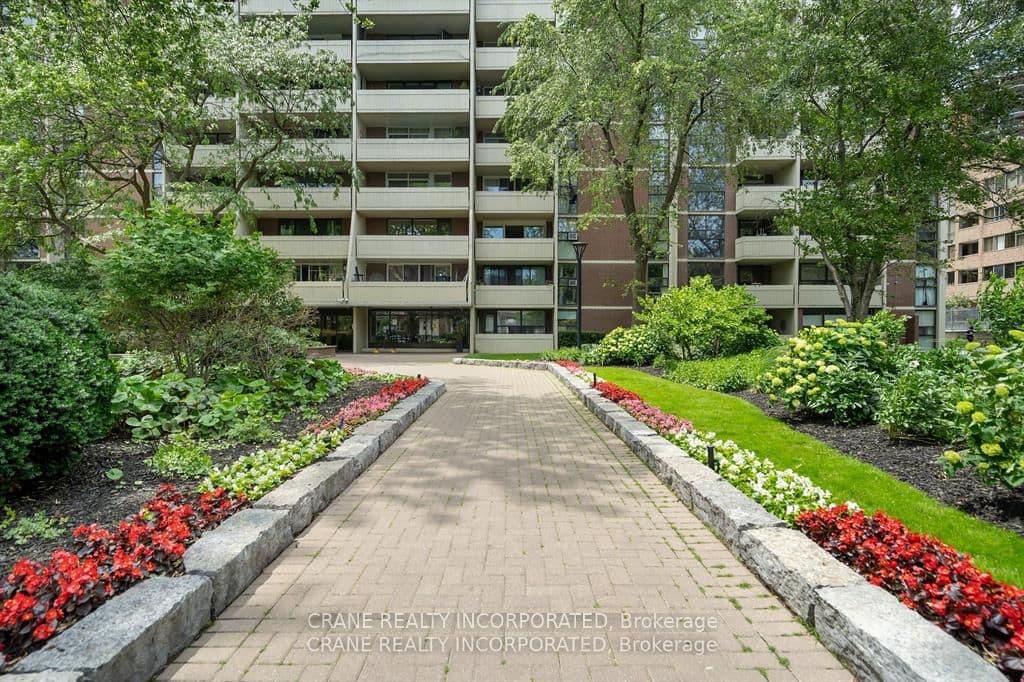 Unit 210 40 Homewood Avenue photo 1