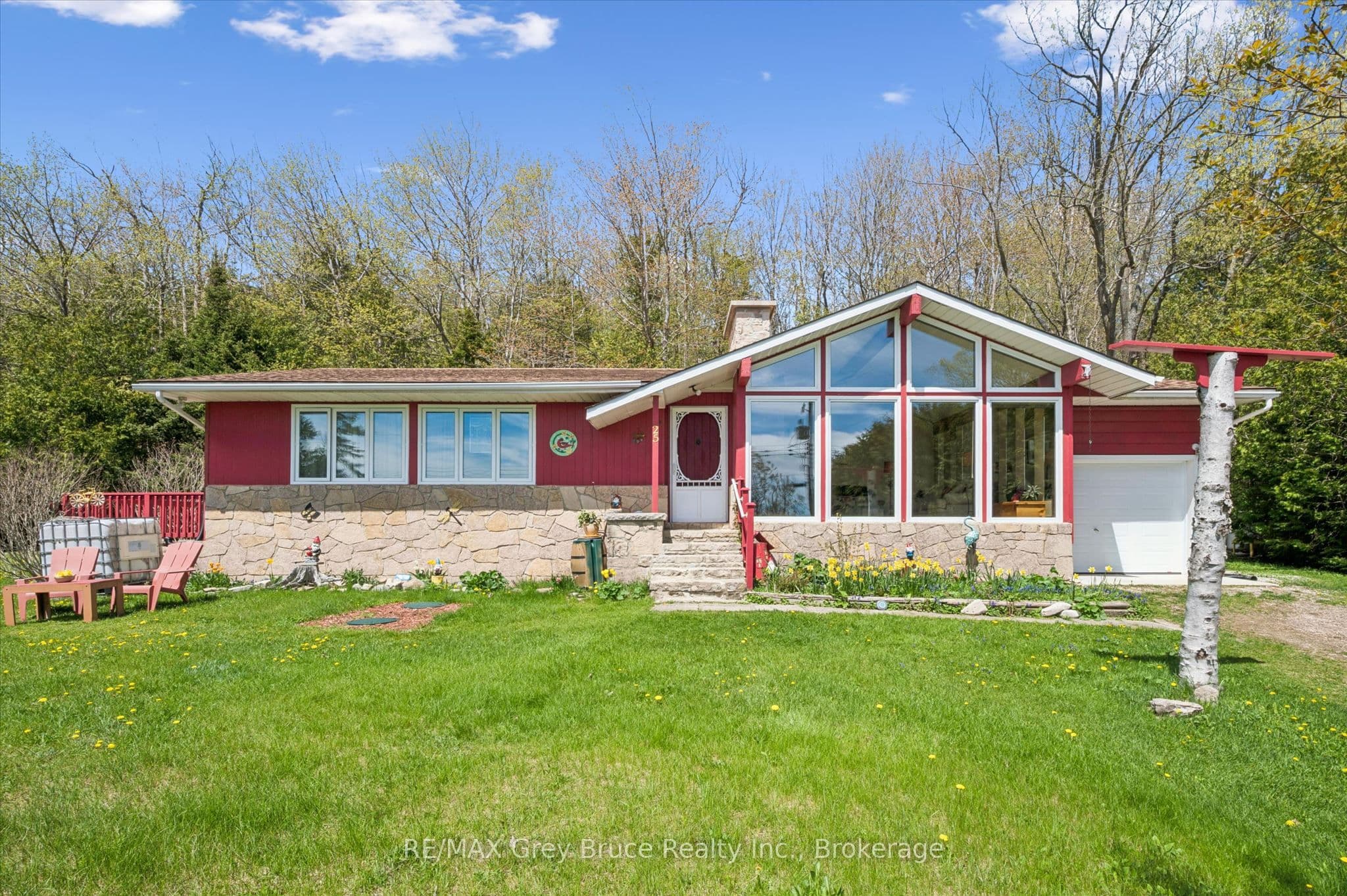 25 Shoreline Drive photo 1