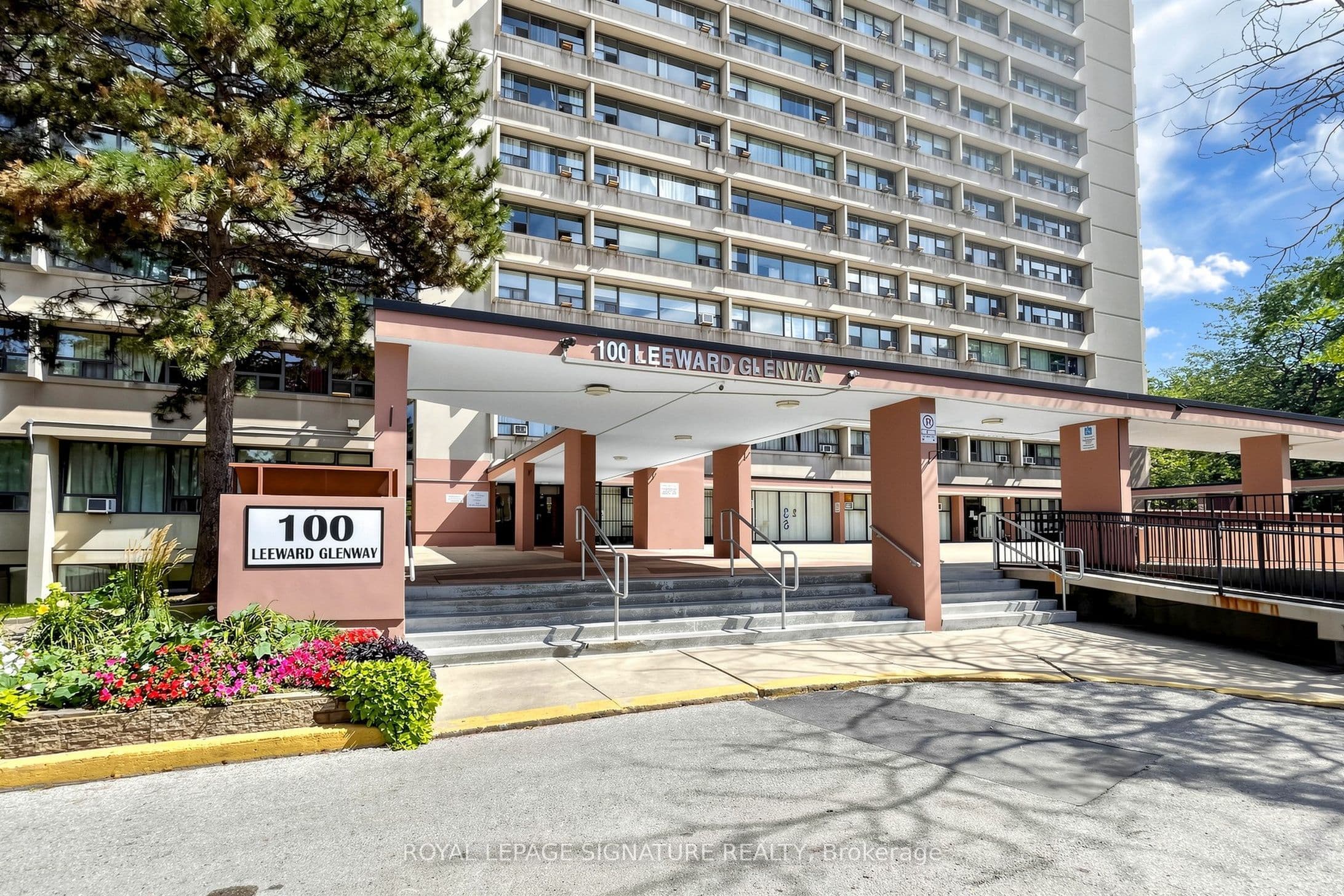 Unit 411 100 Leeward Glenway photo 1