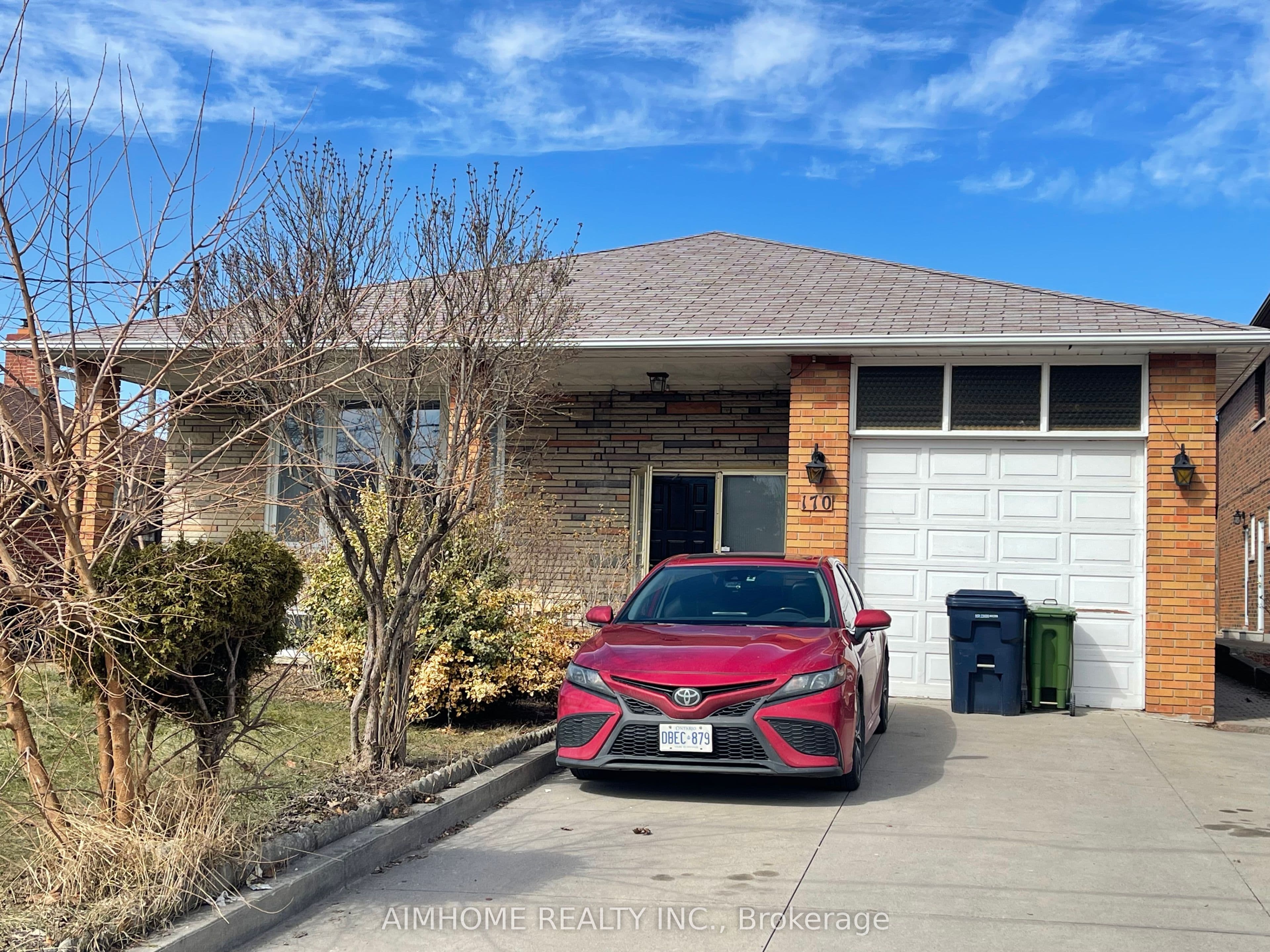 170 Gracefield Avenue photo 1