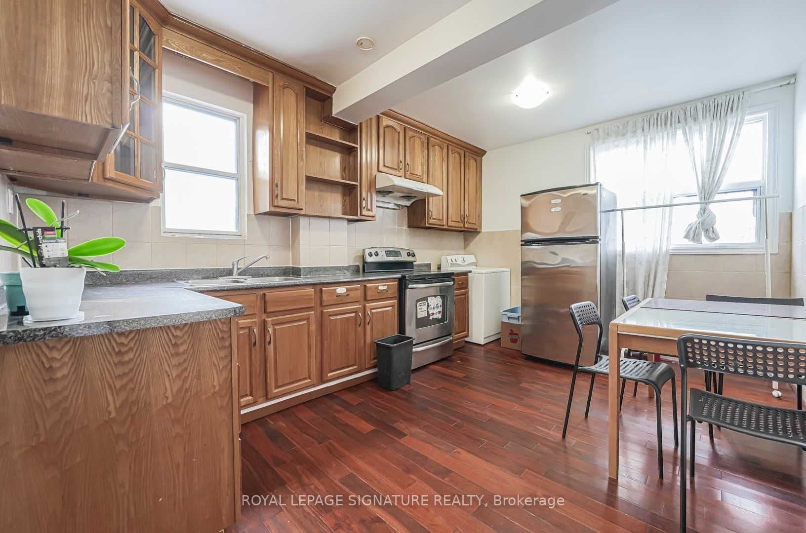80 Markham Street photo 1