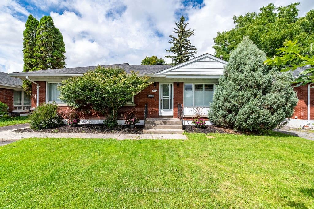 2141 Belair Drive photo 1