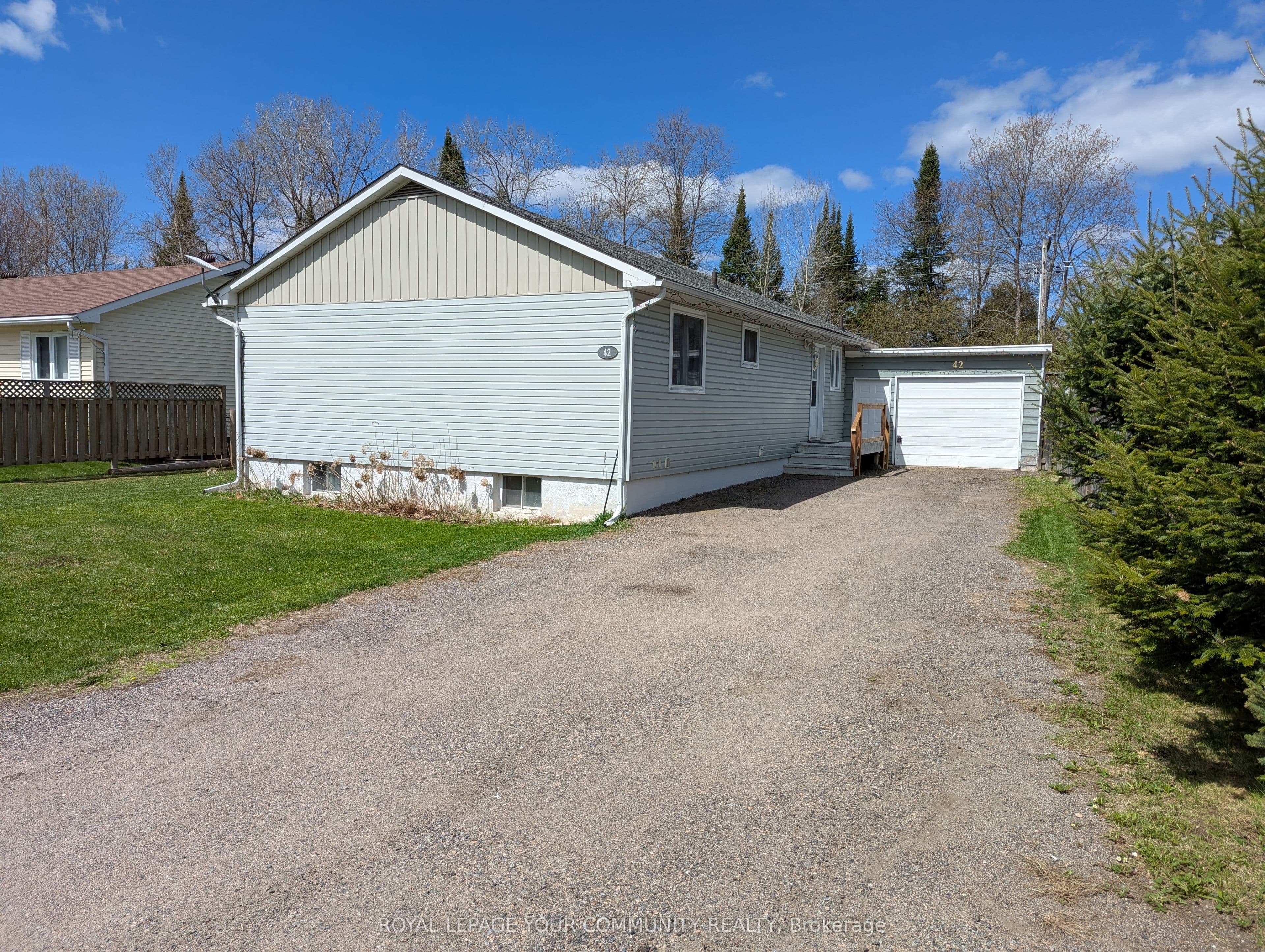 42 Sprucedale Street photo 1