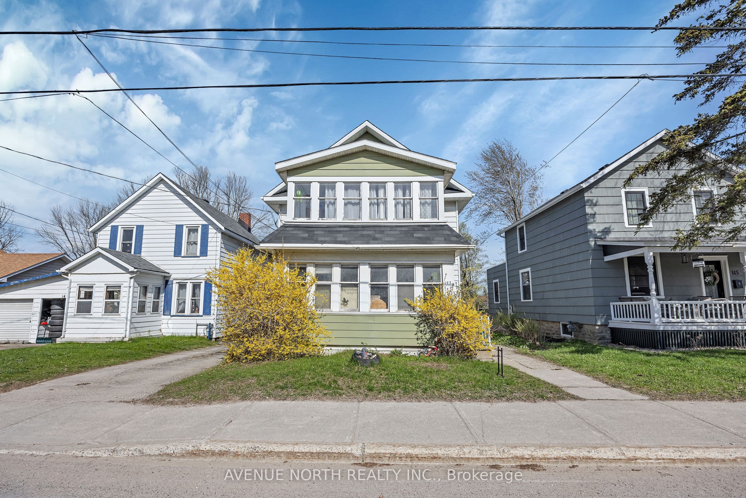 143 Brockville Street photo 1