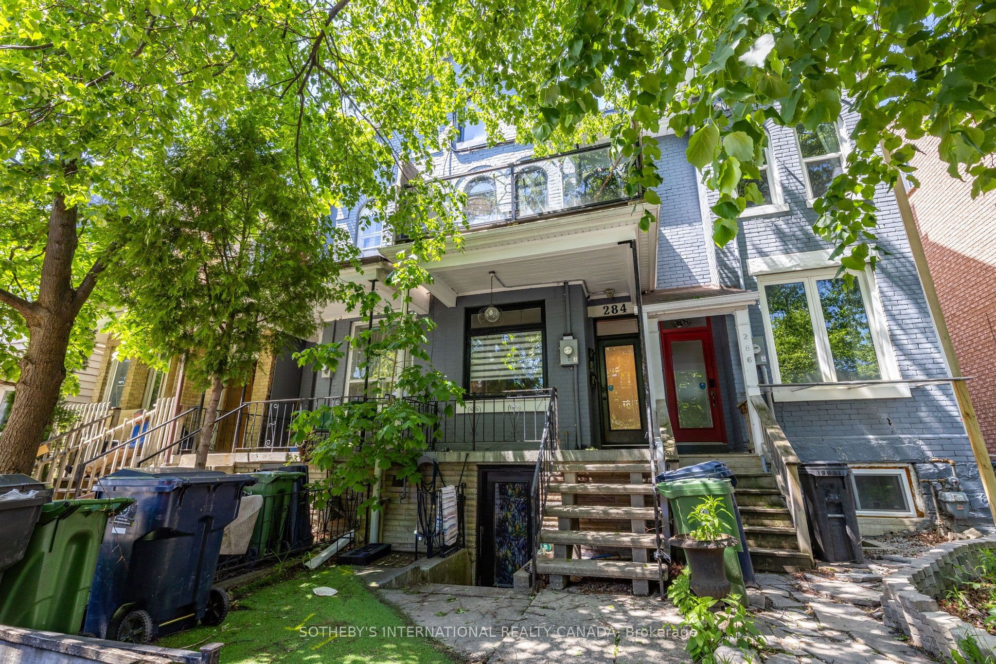 Unit Bsmt 284 Euclid Avenue photo 1