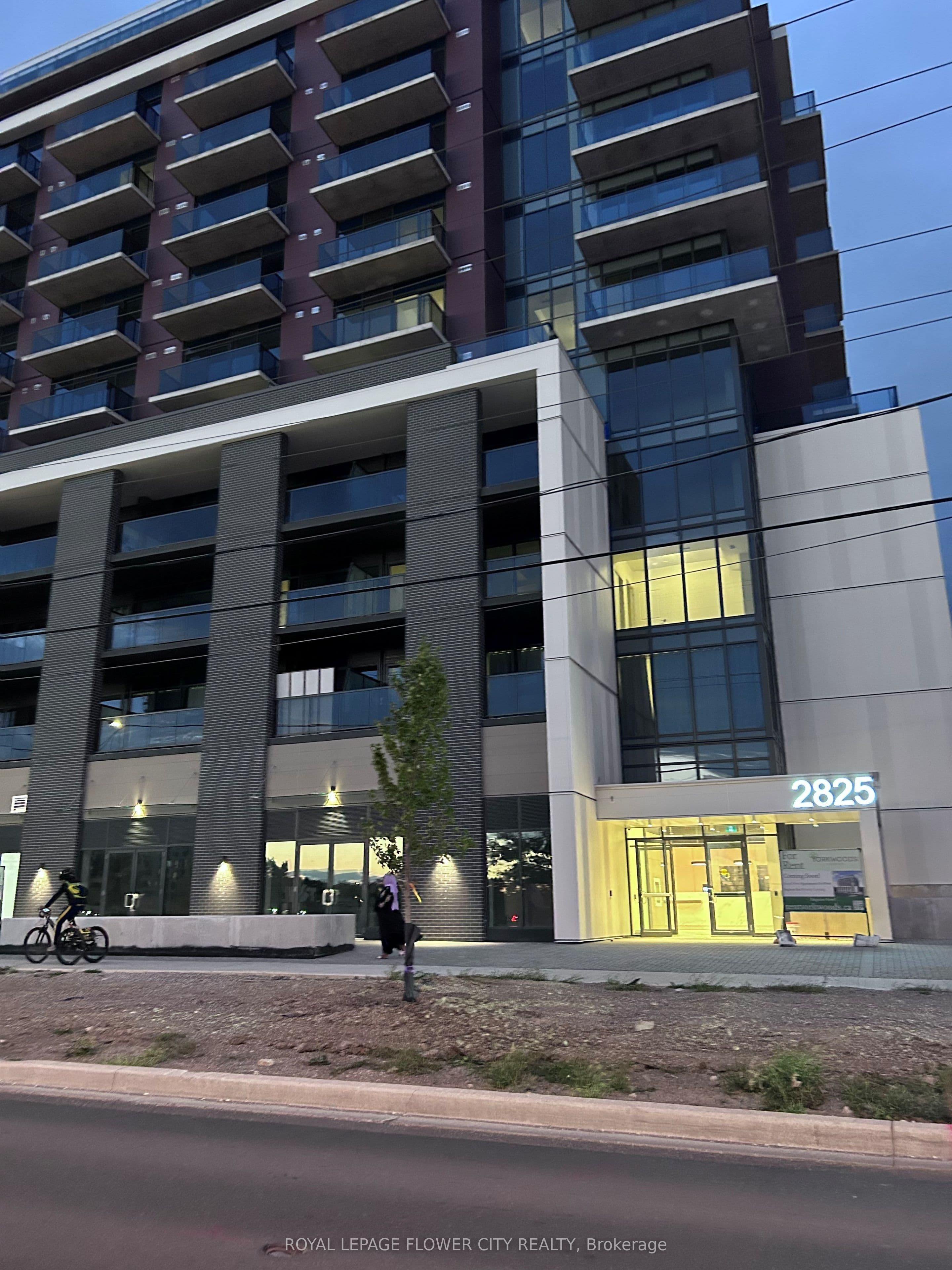 Unit 1006 2825 Jane Street photo 1