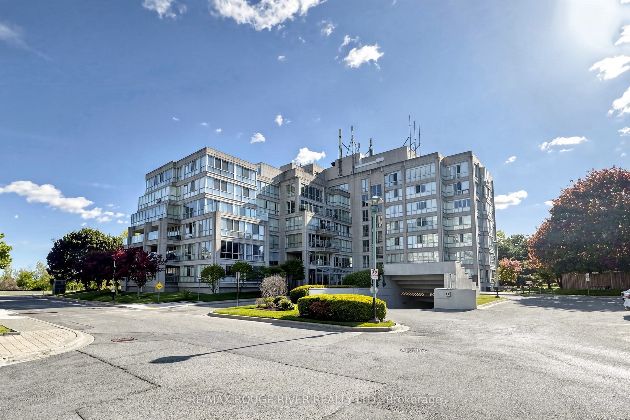 Unit 402 70 Cumberland Lane photo 1