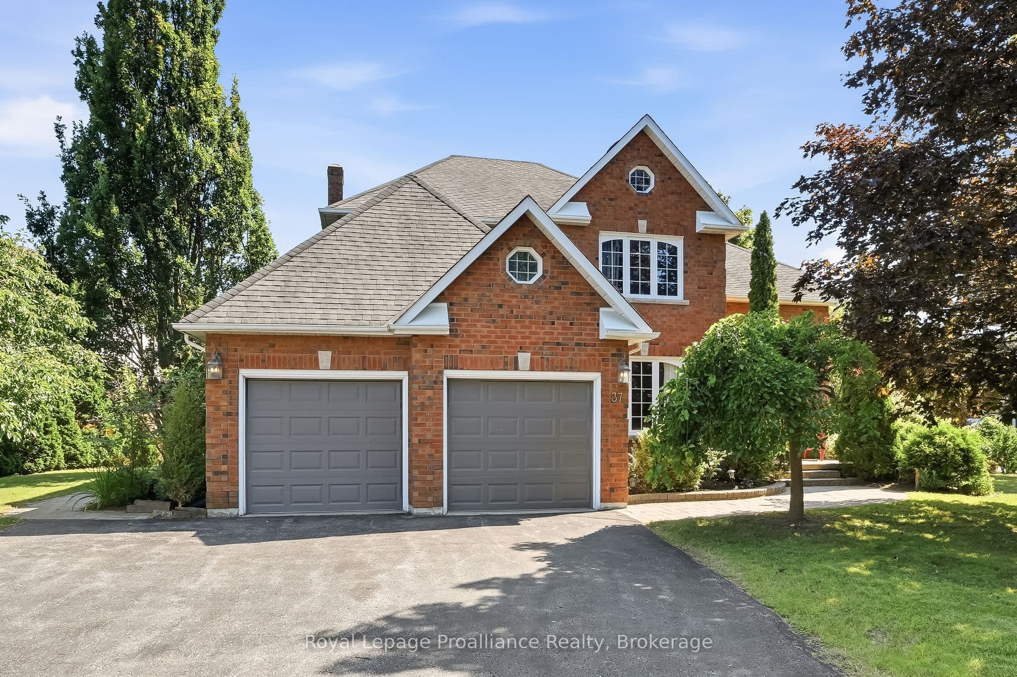 37 Ravine Drive photo 1