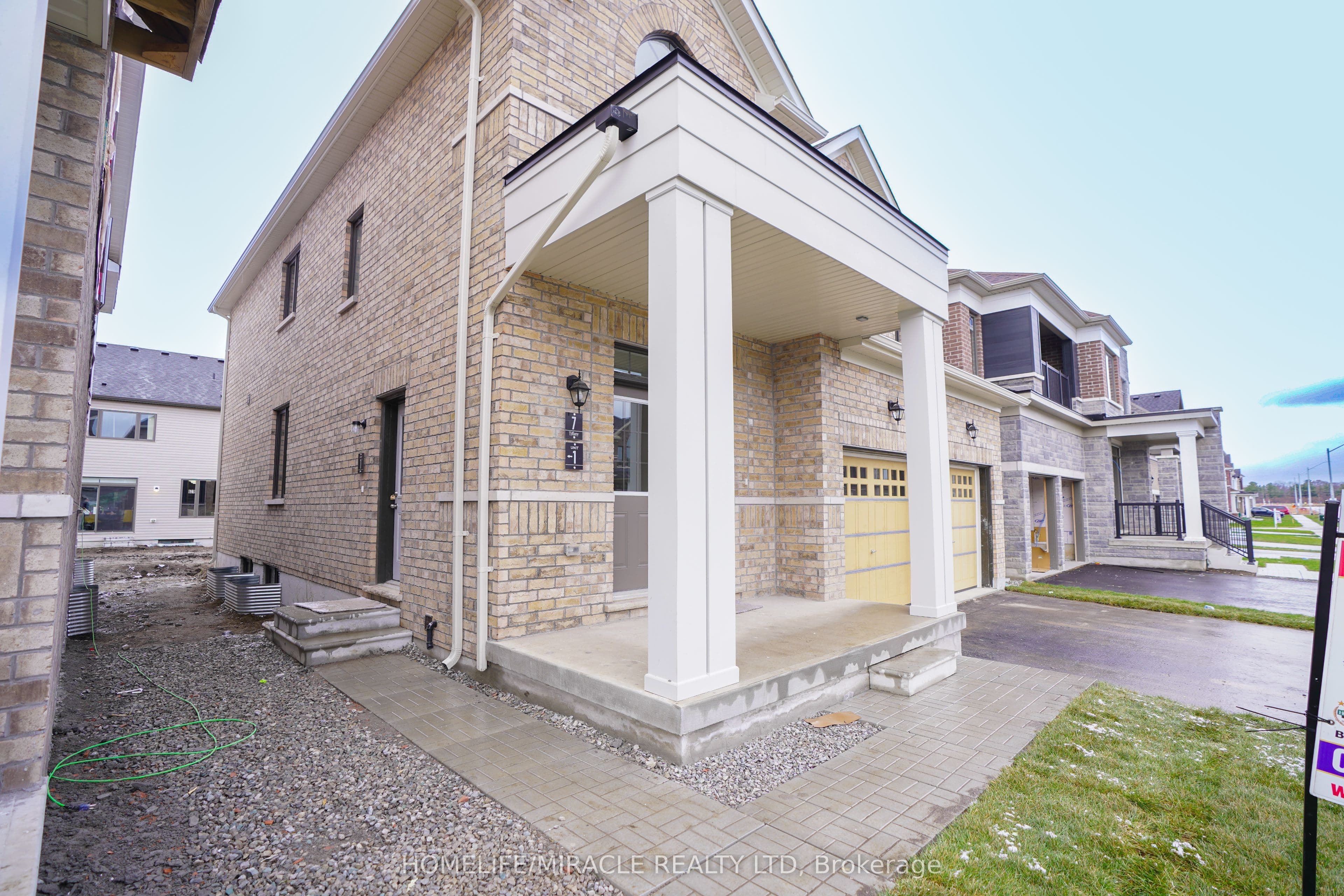 Unit Lower 7 Ludlow Drive photo 1