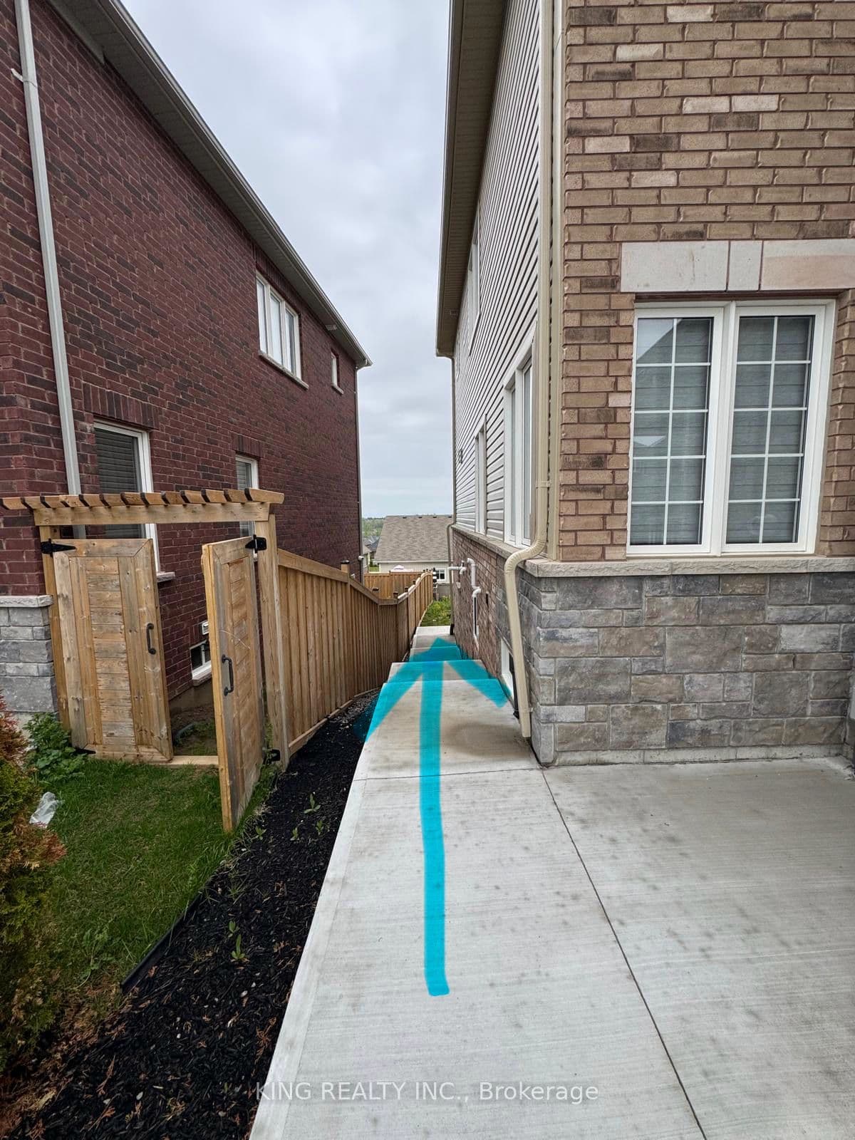 83 ATLANTIS Drive photo 1