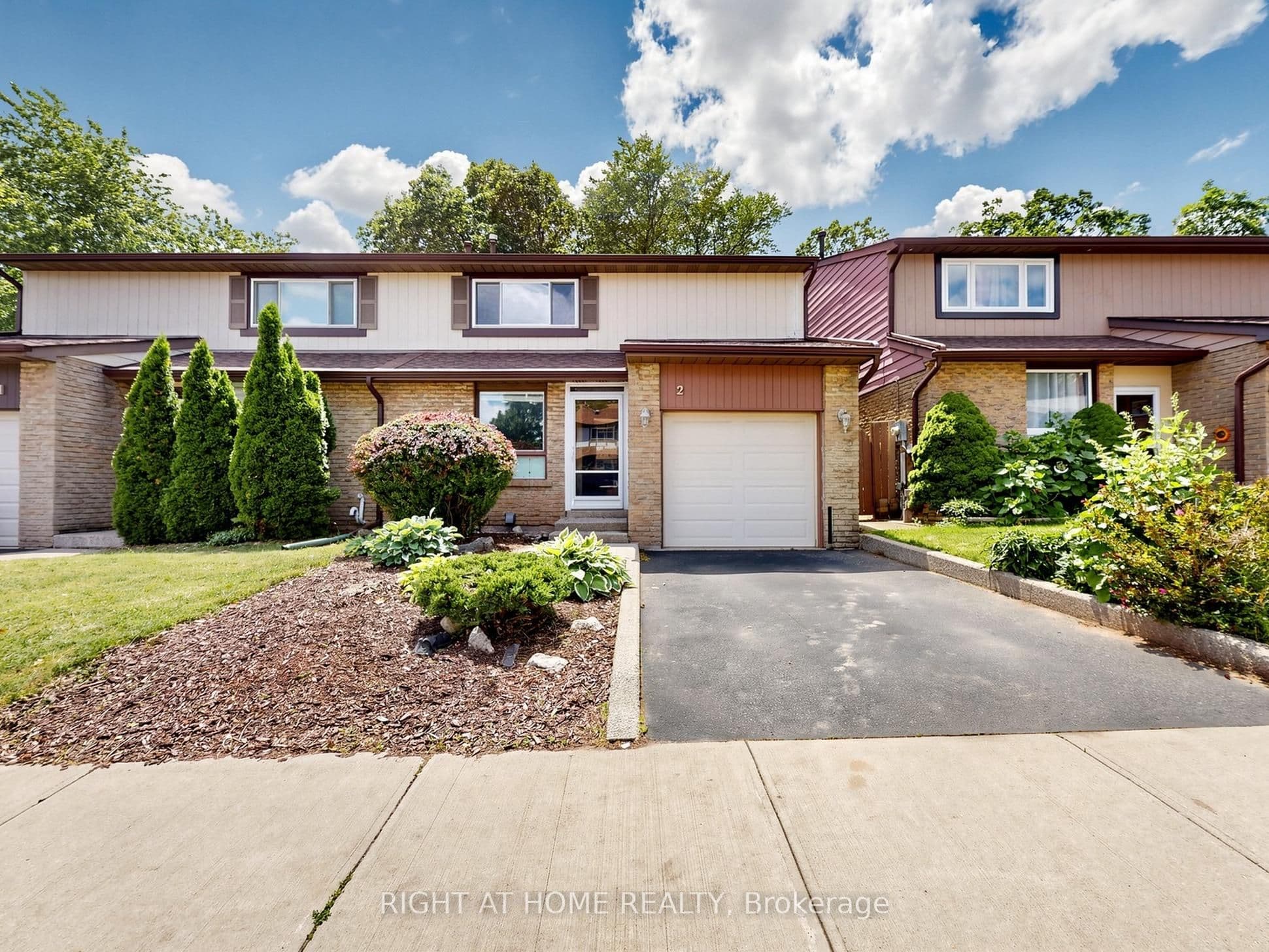 Unit 2 1580 Lancaster Drive photo 1