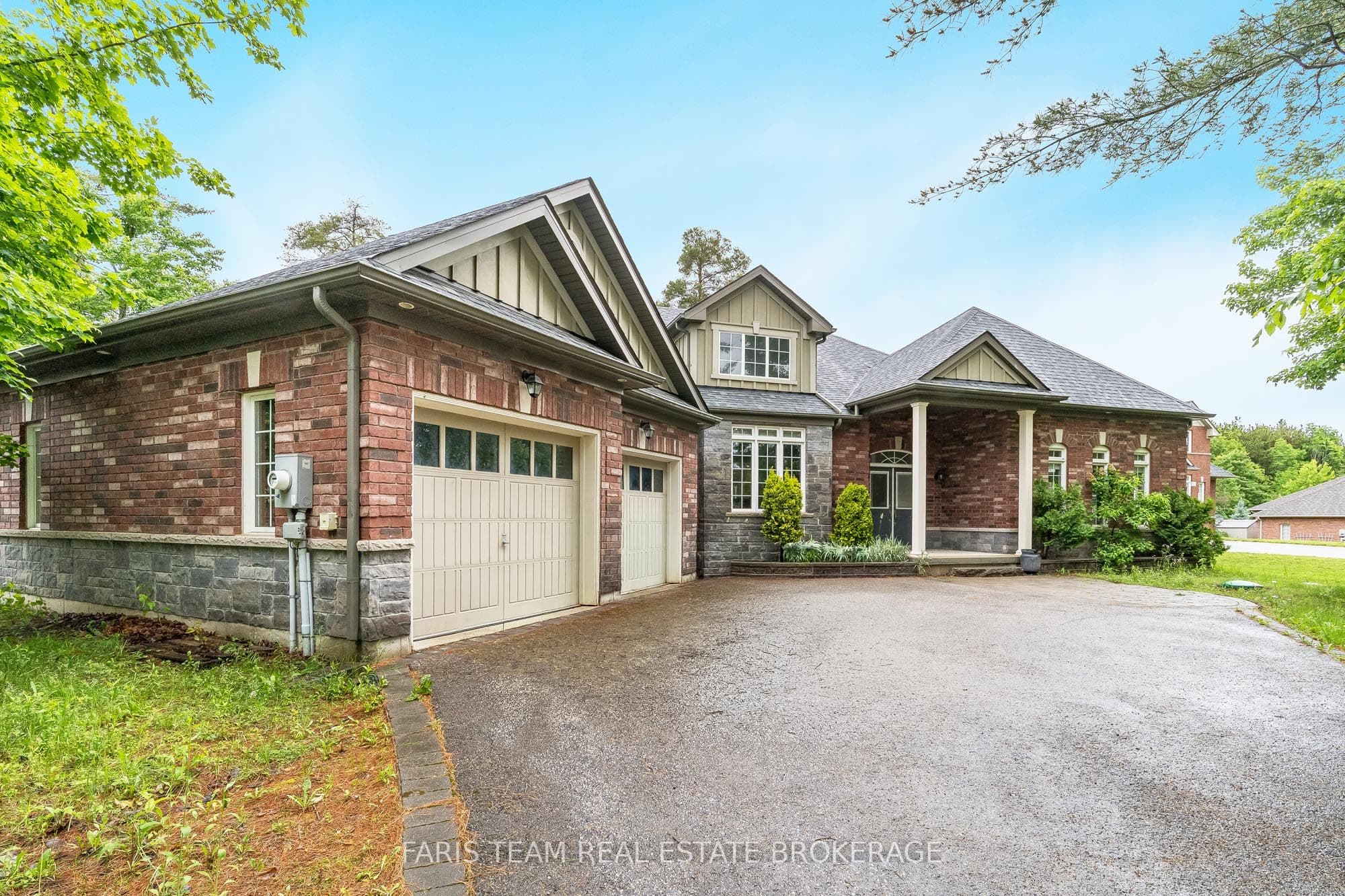 4 Diamond Valley Drive photo 1