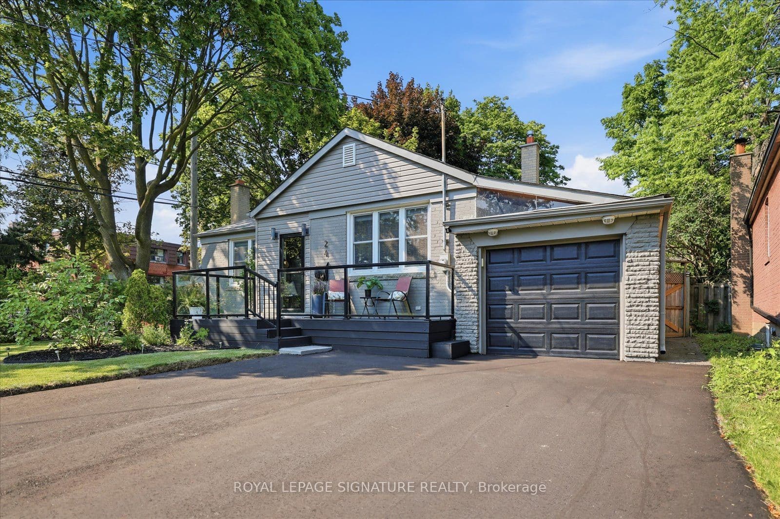 24 Latham Avenue photo 1