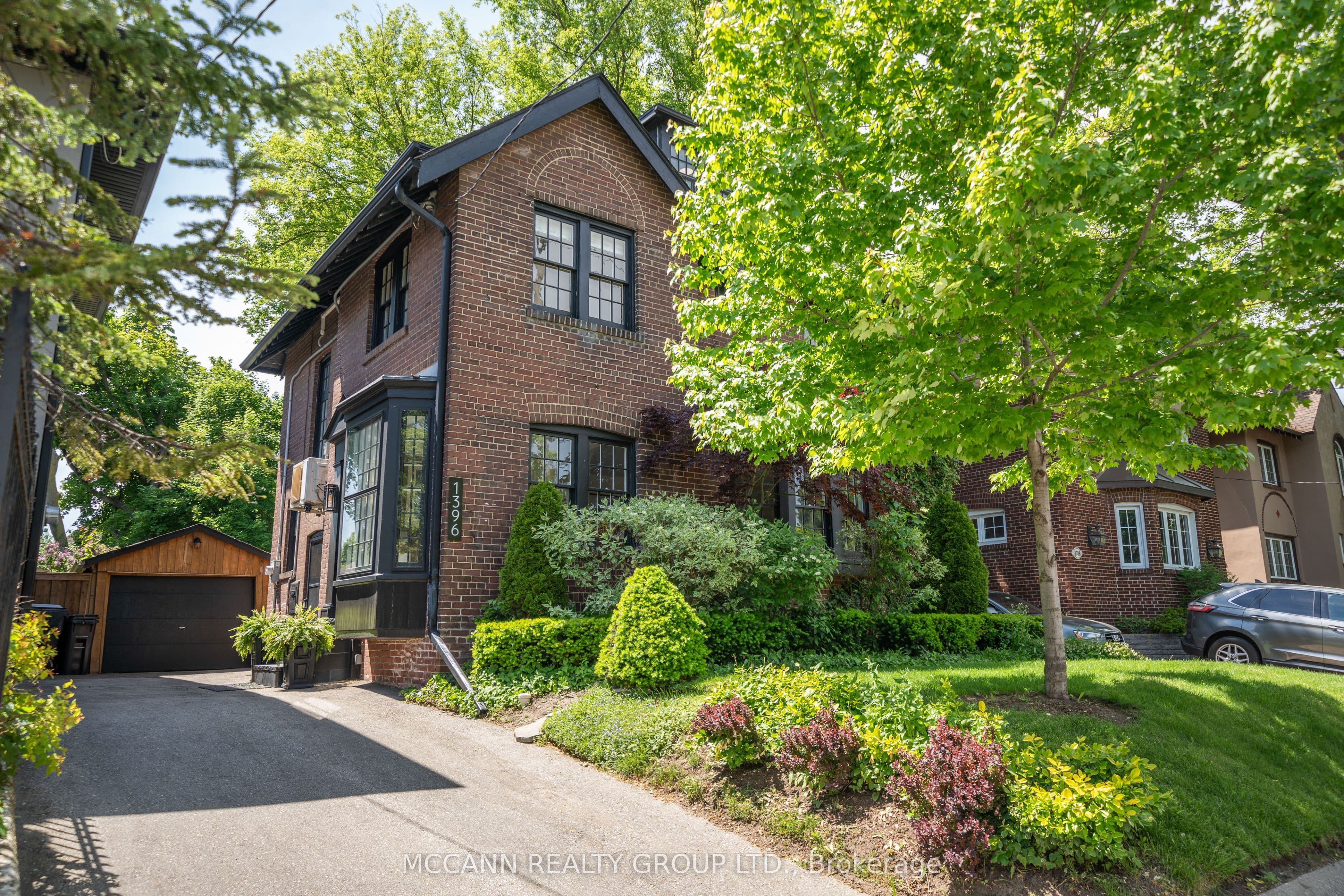 1396 Mount Pleasant Road photo 1