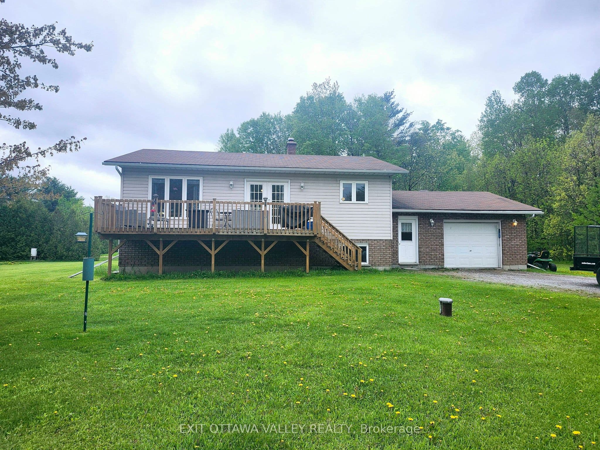 2943 B Line Road photo 1