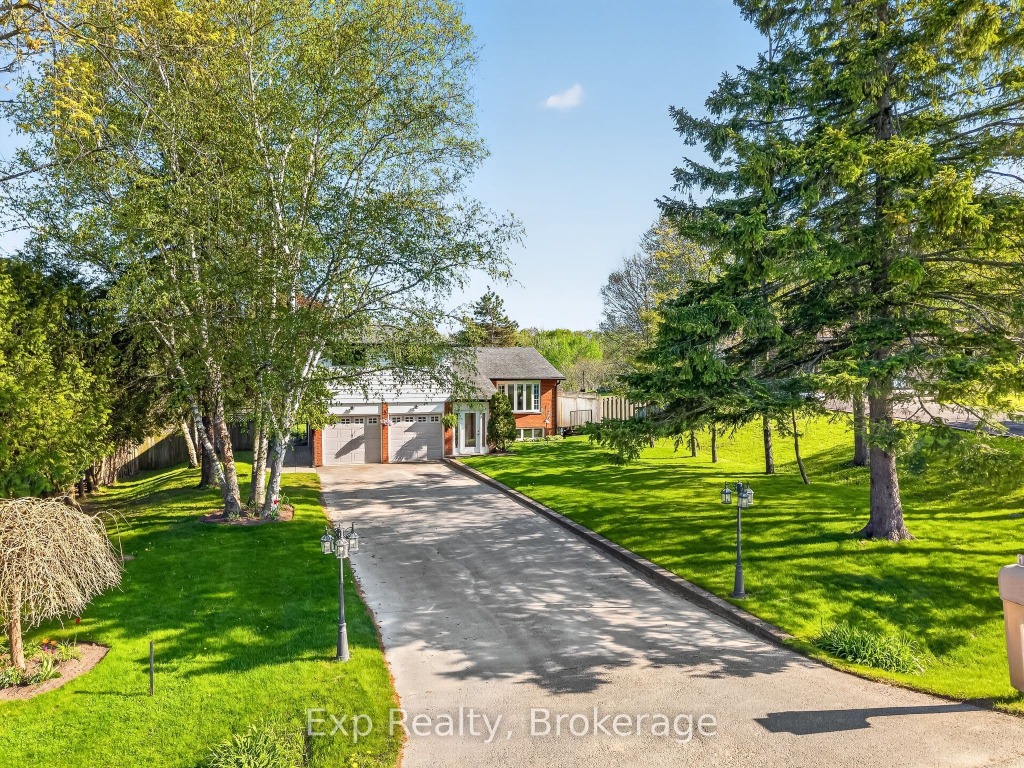 1175 Lakeshore Road photo 1