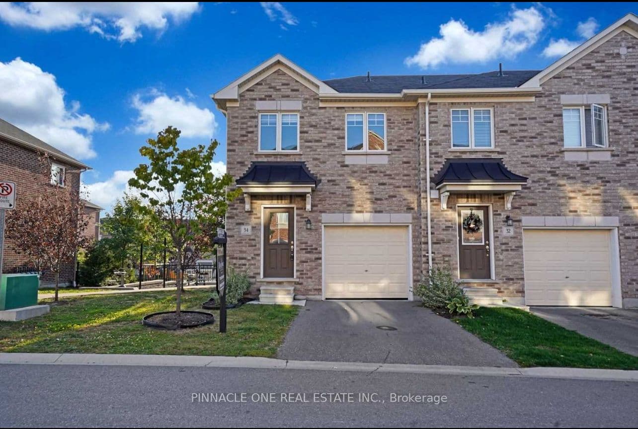 34 Markham Trail photo 1
