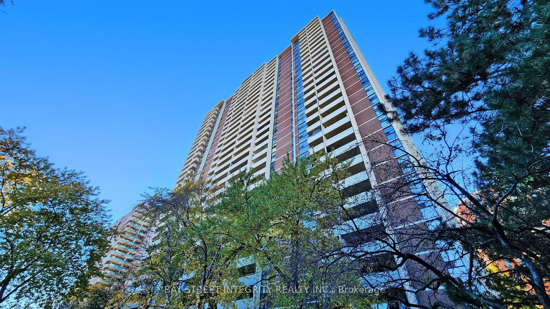 Unit 3104 40 Homewood Avenue photo 1