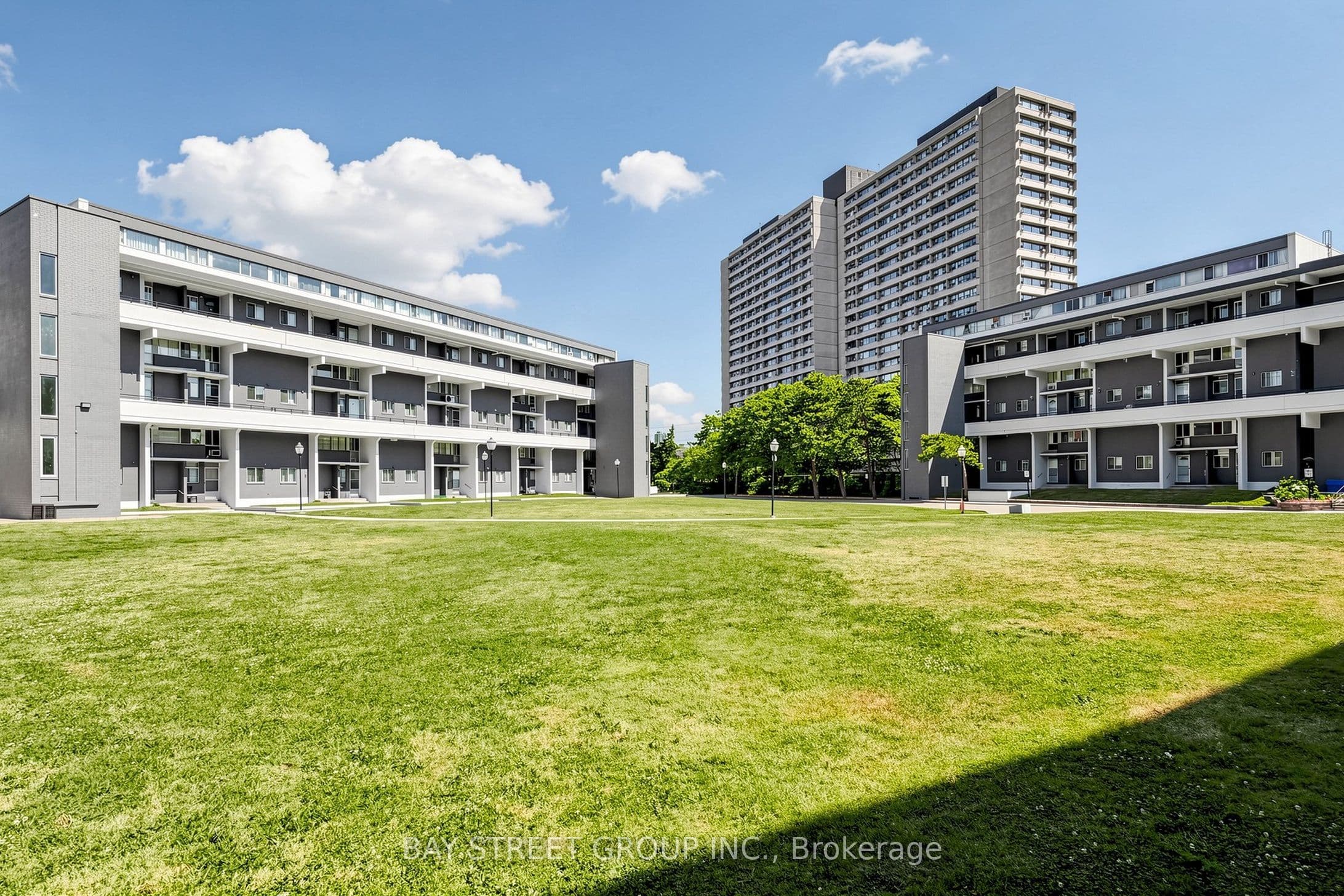 Unit 302 55 Sunny Glenway photo 1