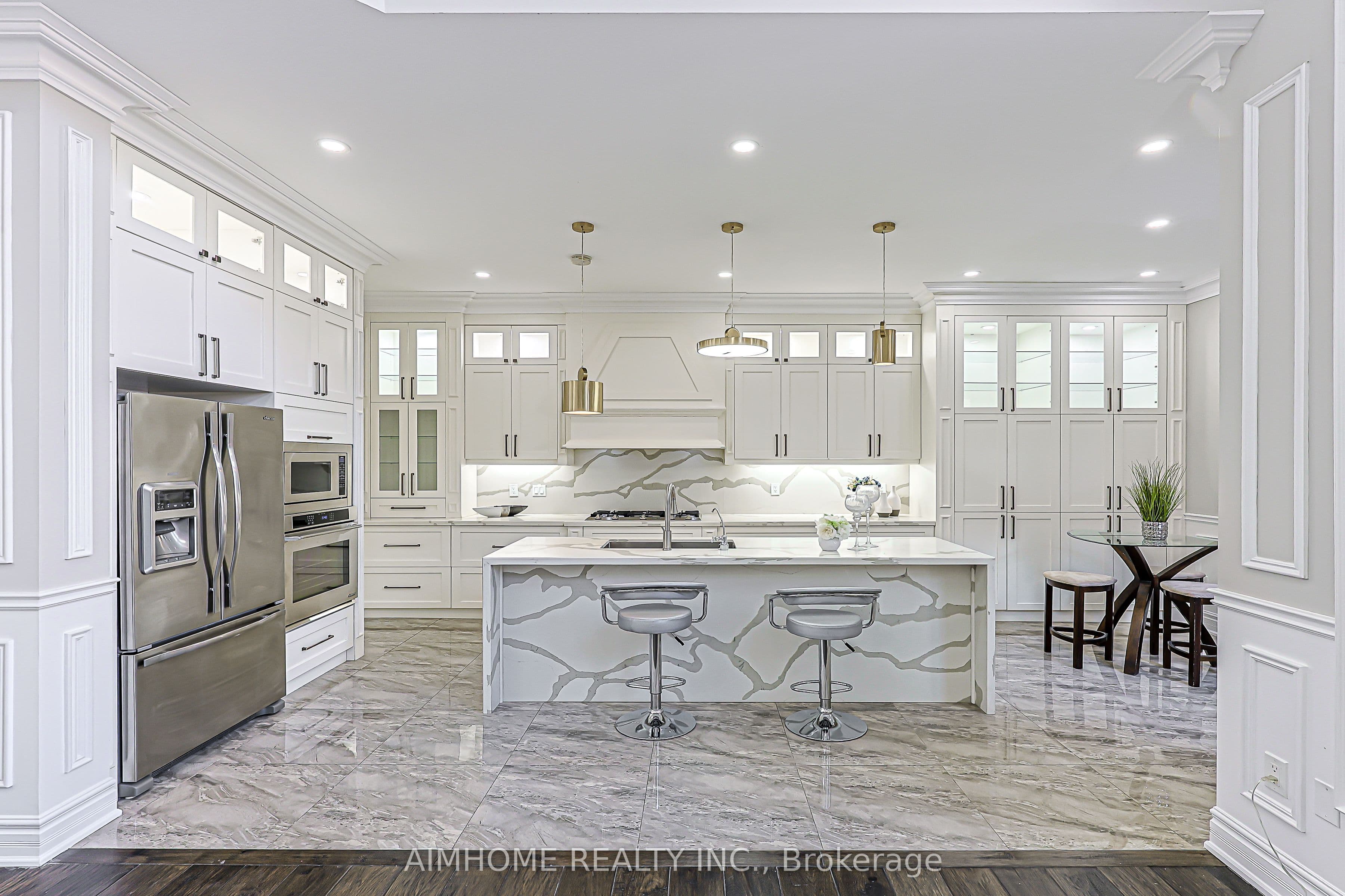 8 PORTIA Avenue photo 1