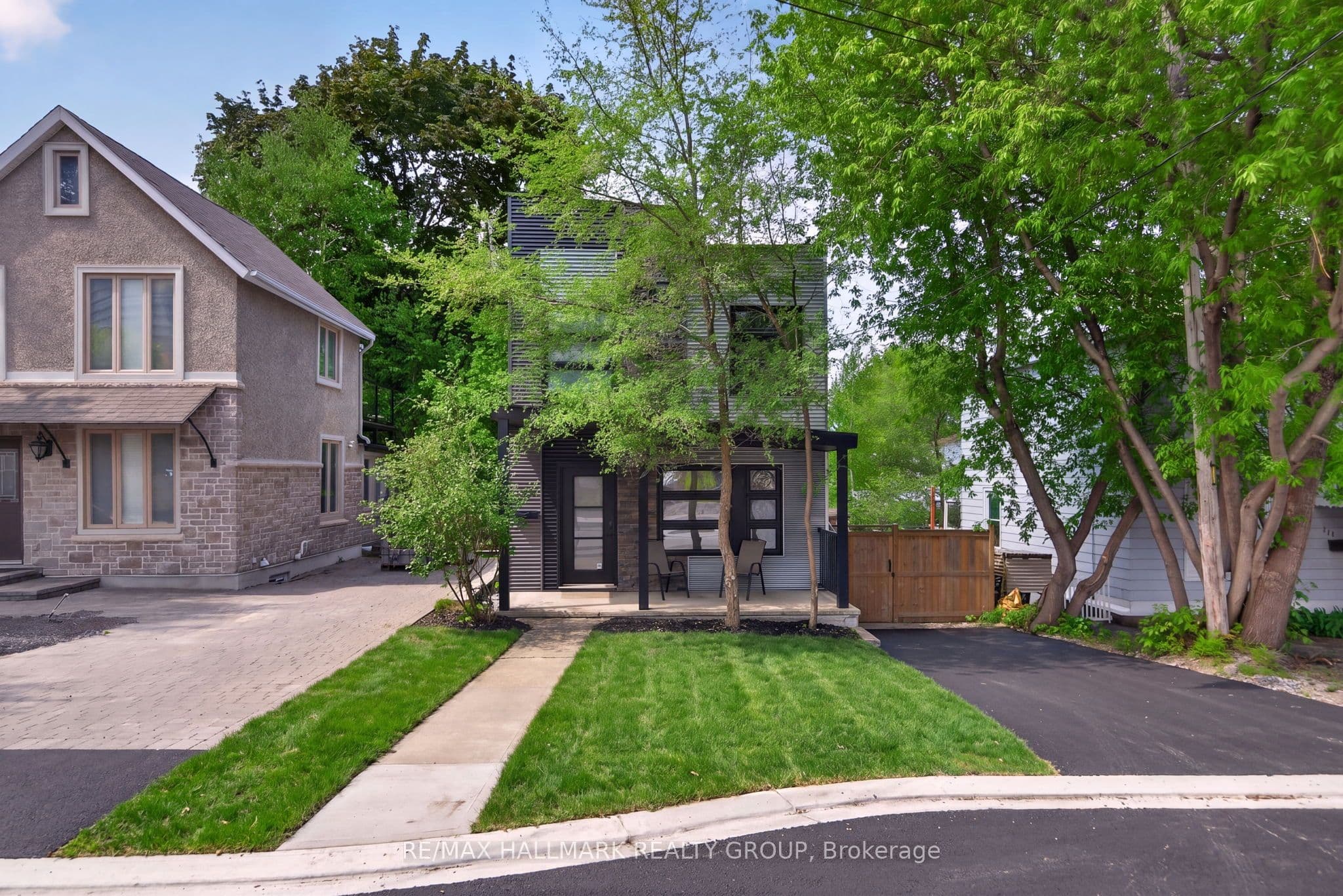 151 CLARE Street photo 1