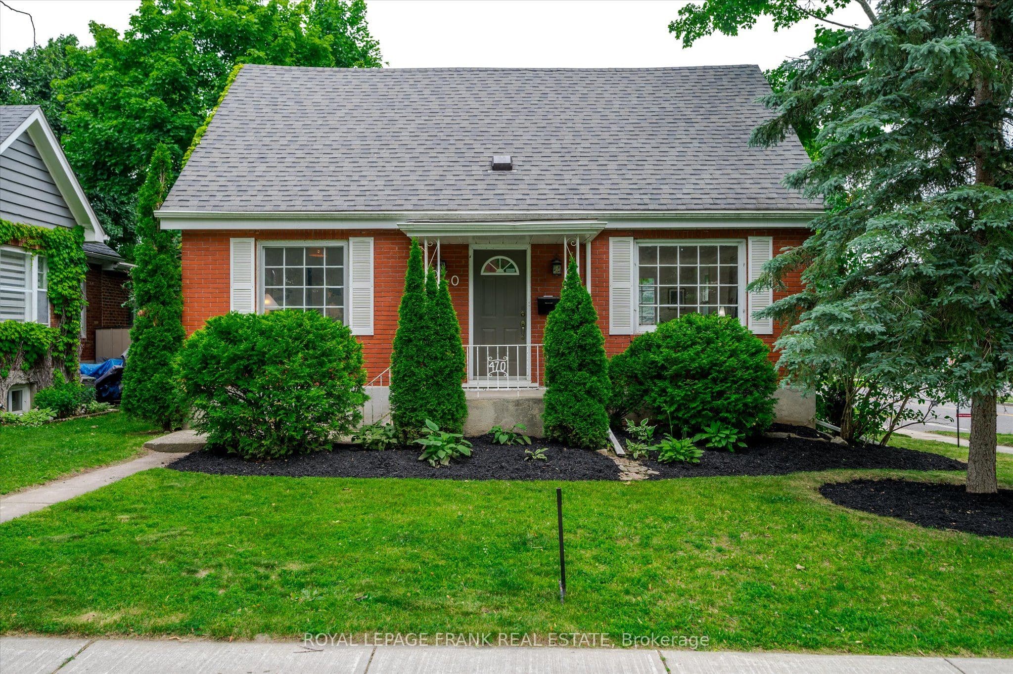 470 Albertus Avenue photo 1