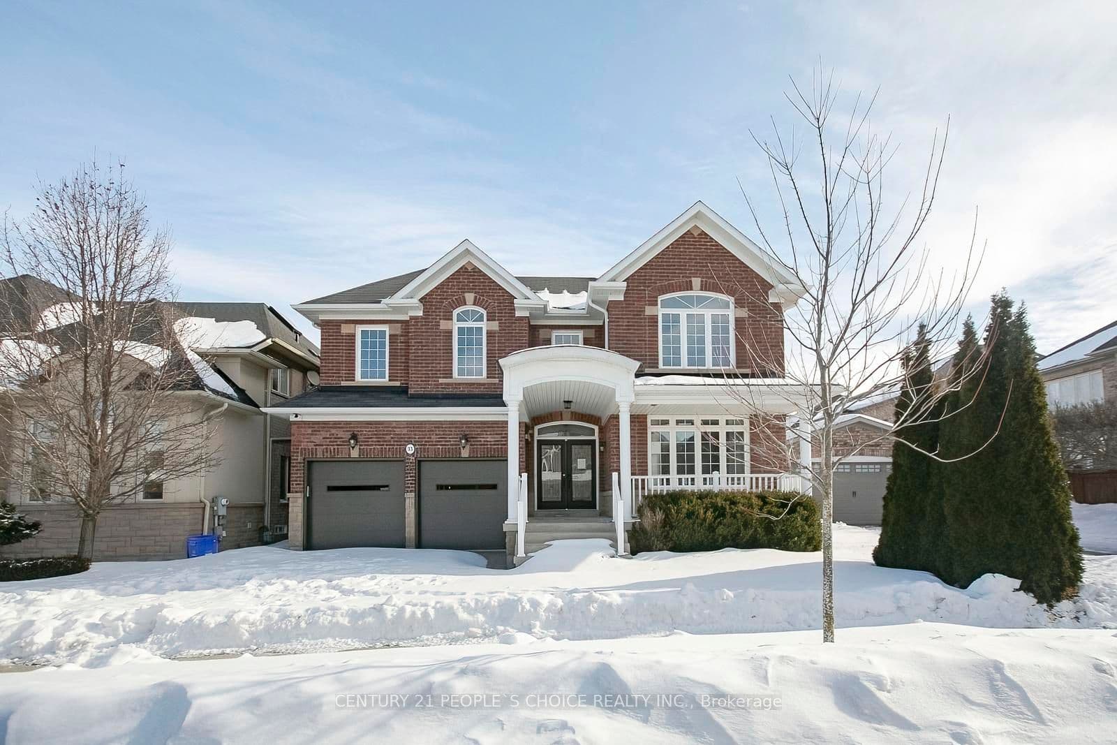 35 Morland Crescent photo 1
