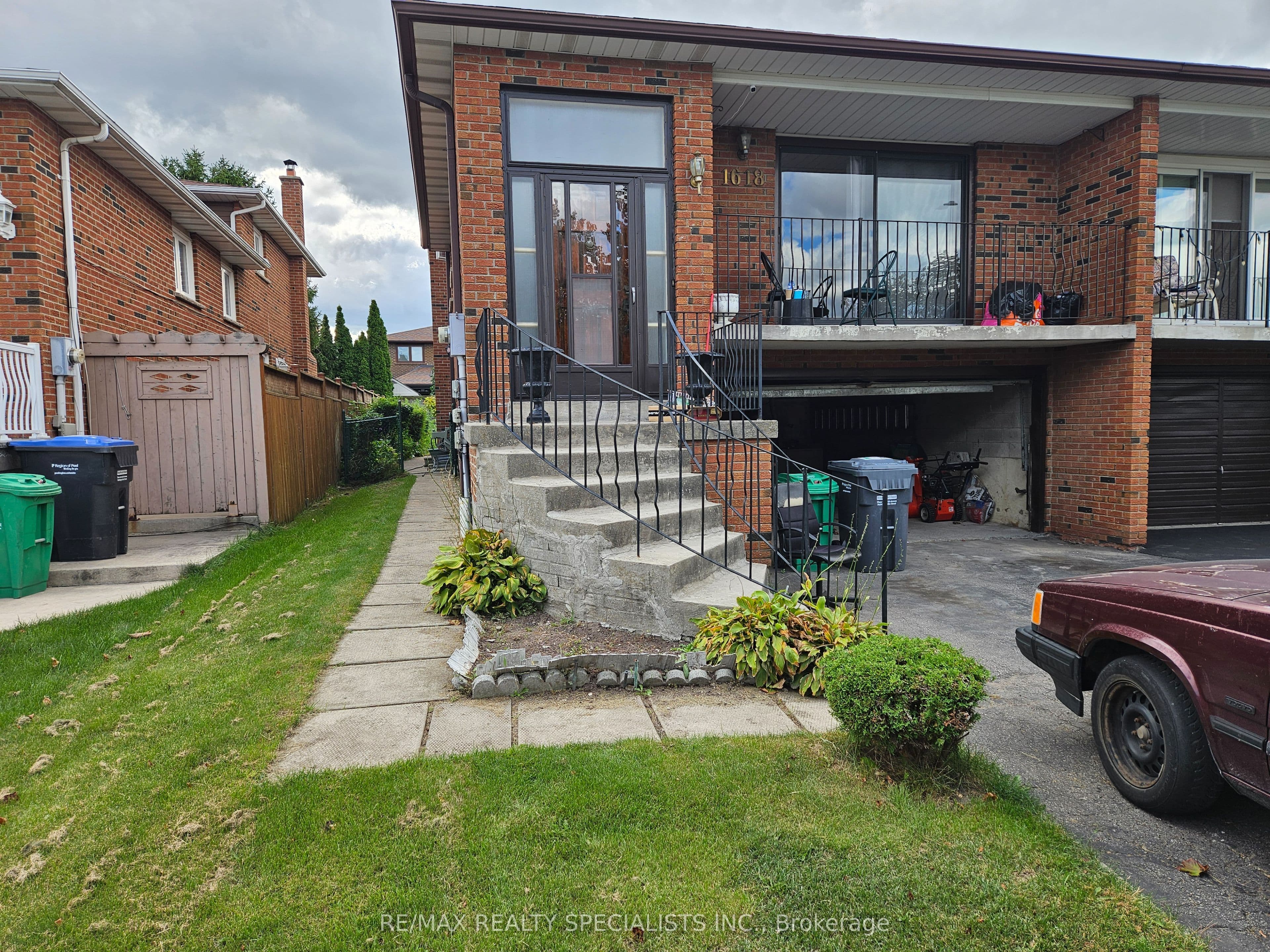 Unit (MAIN FLR) 1618 Corkstone Glade photo 1