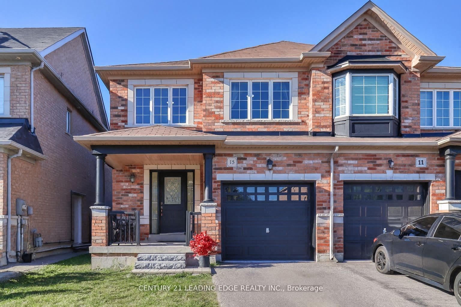 15 Robertdale Court photo 1
