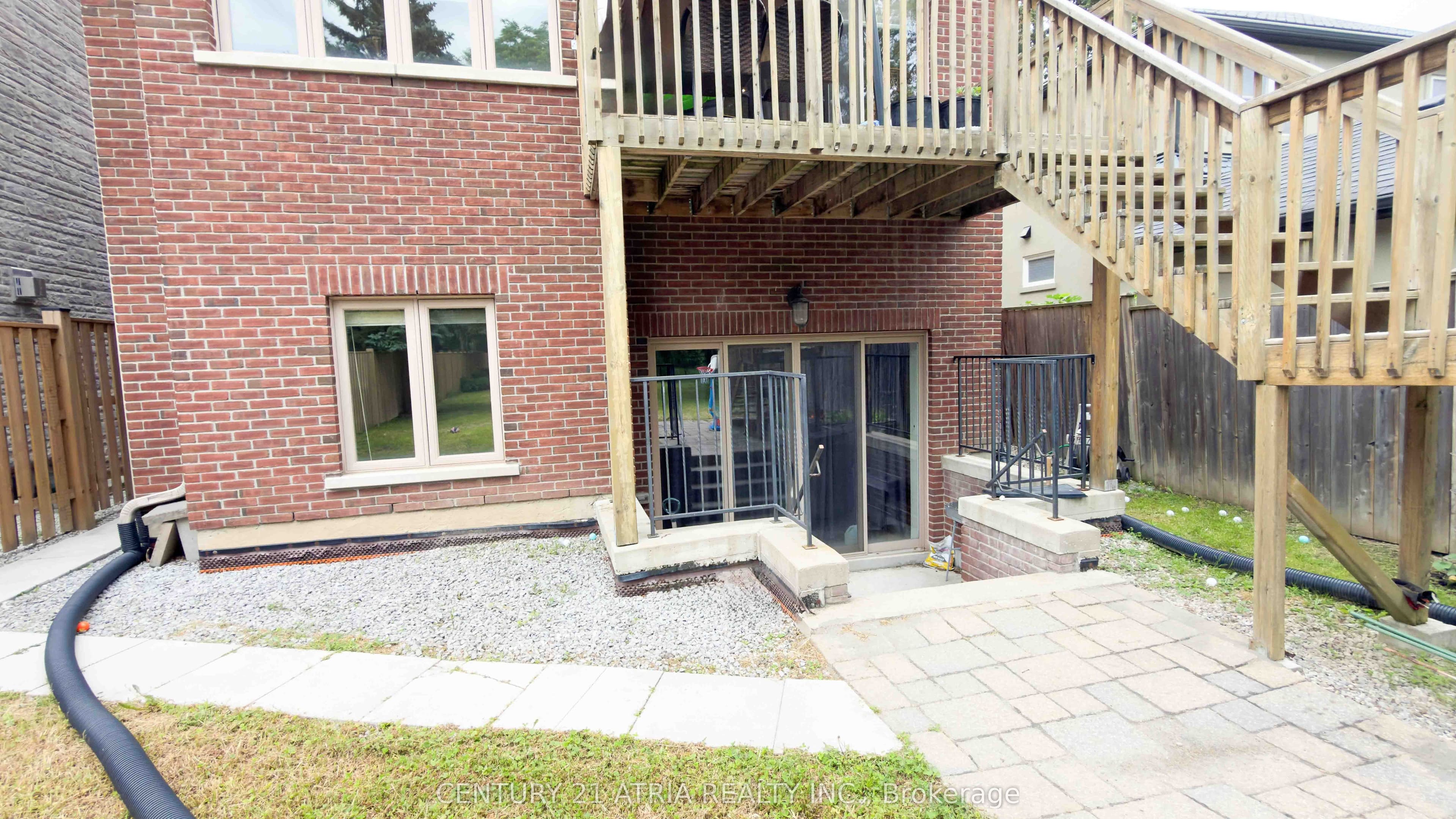 Unit Bsmt 183 Ellerslie Avenue photo 1