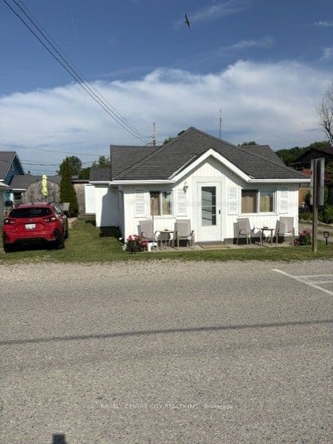 3143 Colin Street photo 1