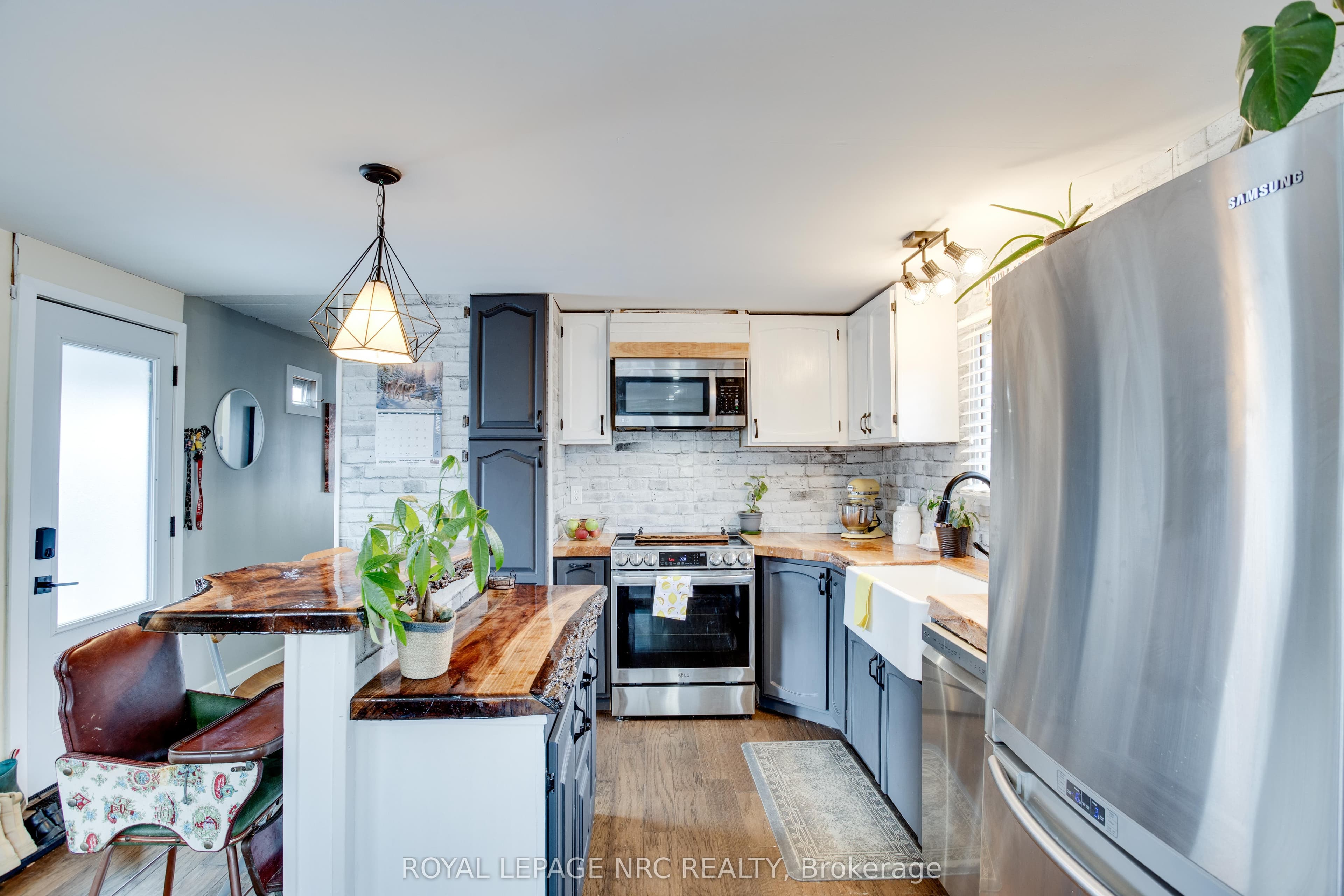 Unit 297 241 St. Paul Street photo 1