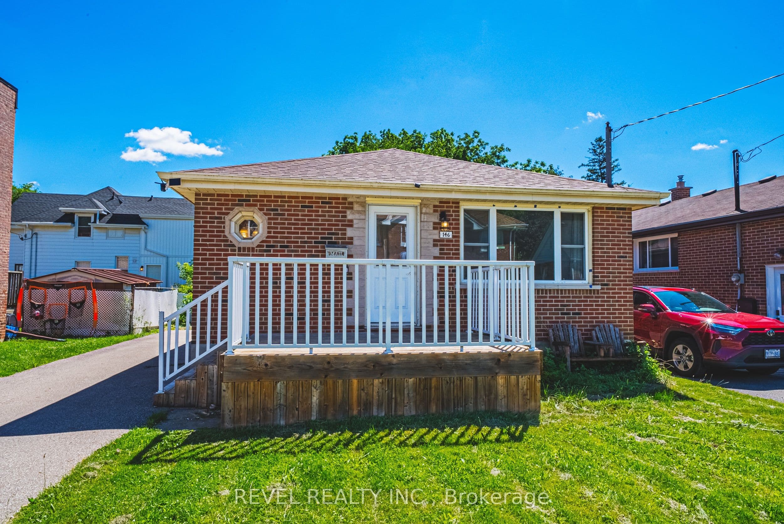 146 superior Street photo 1
