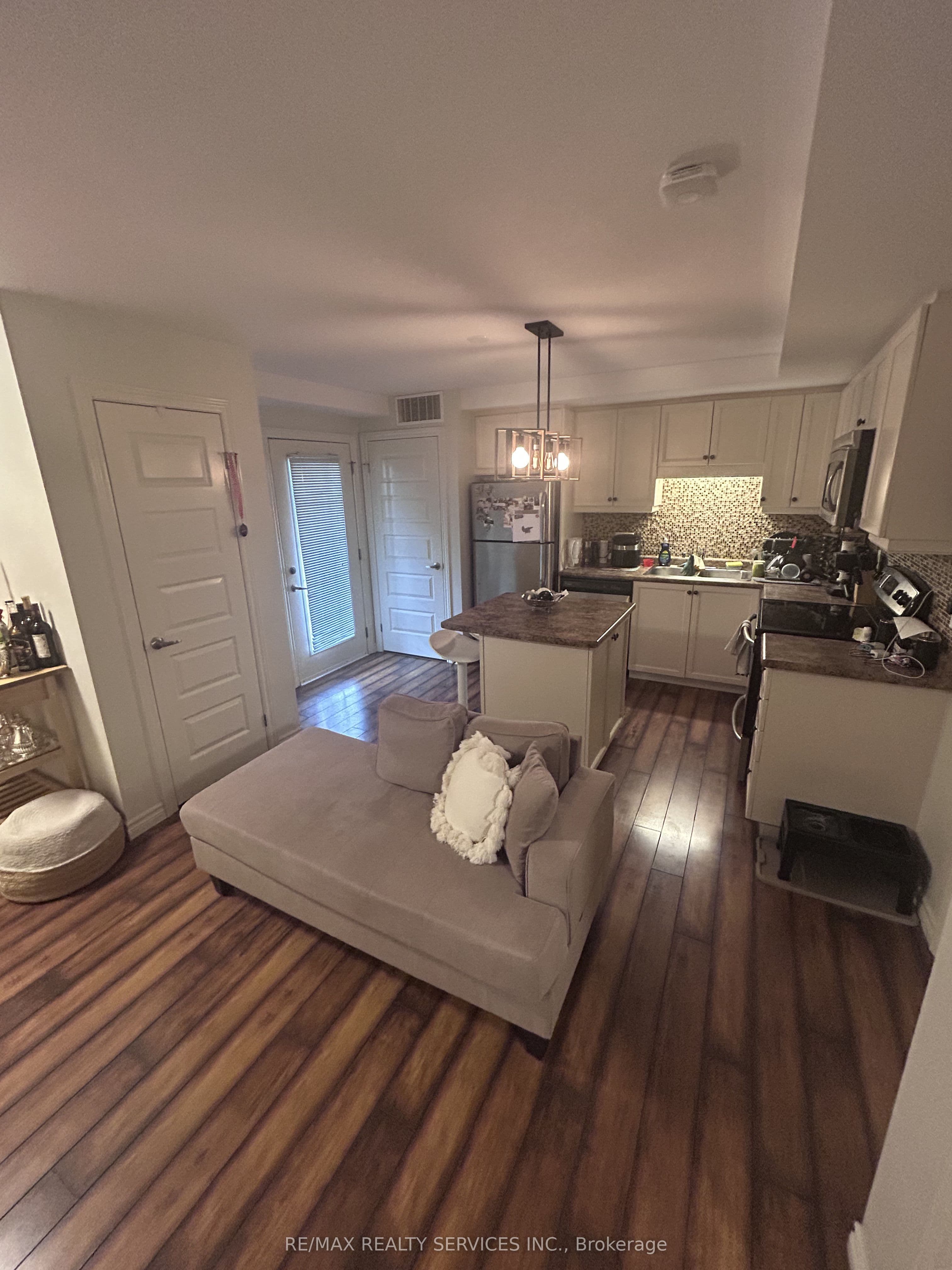 Unit 5E 1460 Highland Road photo 1