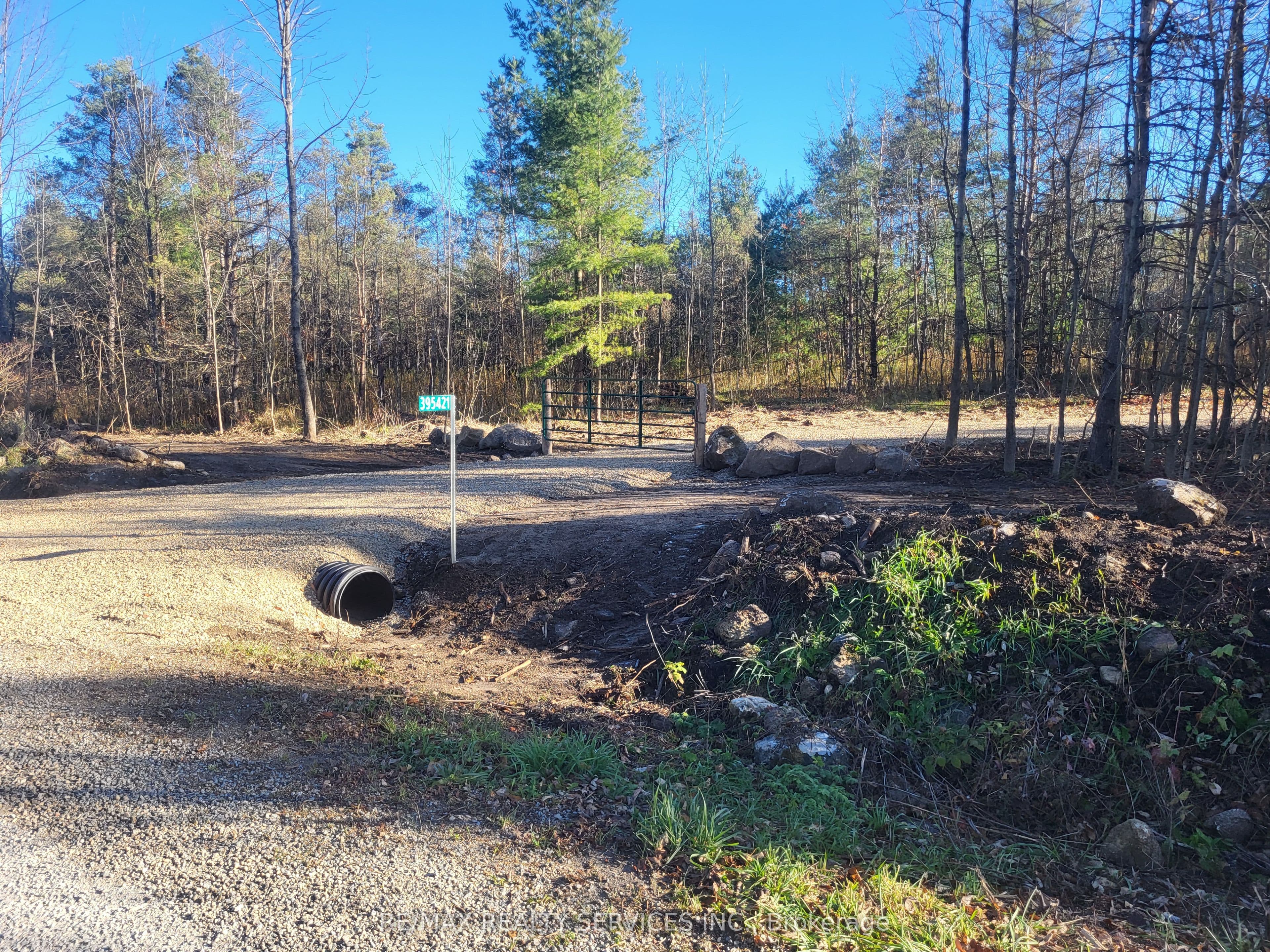 395421 Concession 2 Road photo 1