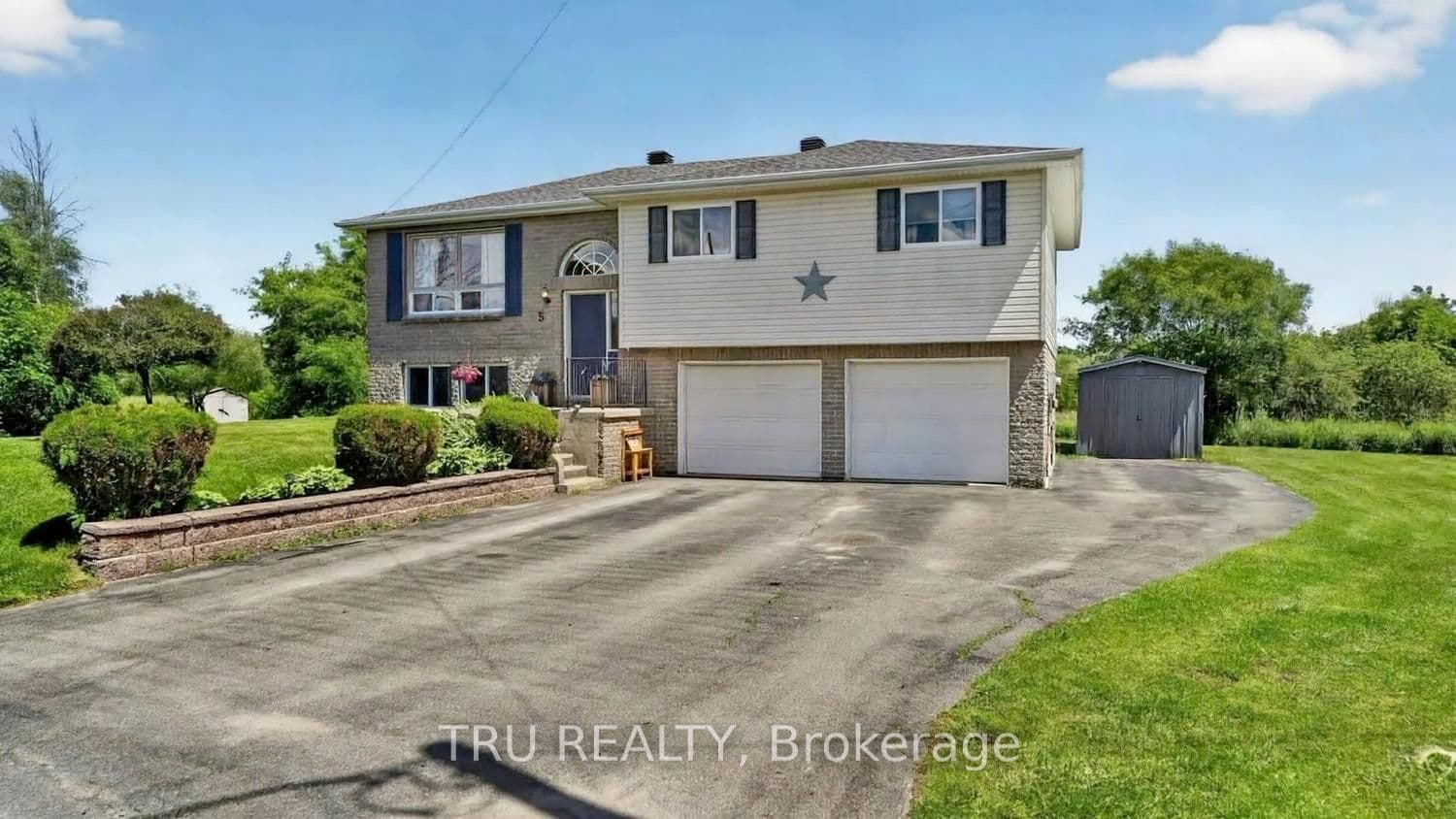 5 Brookview Crescent photo 1