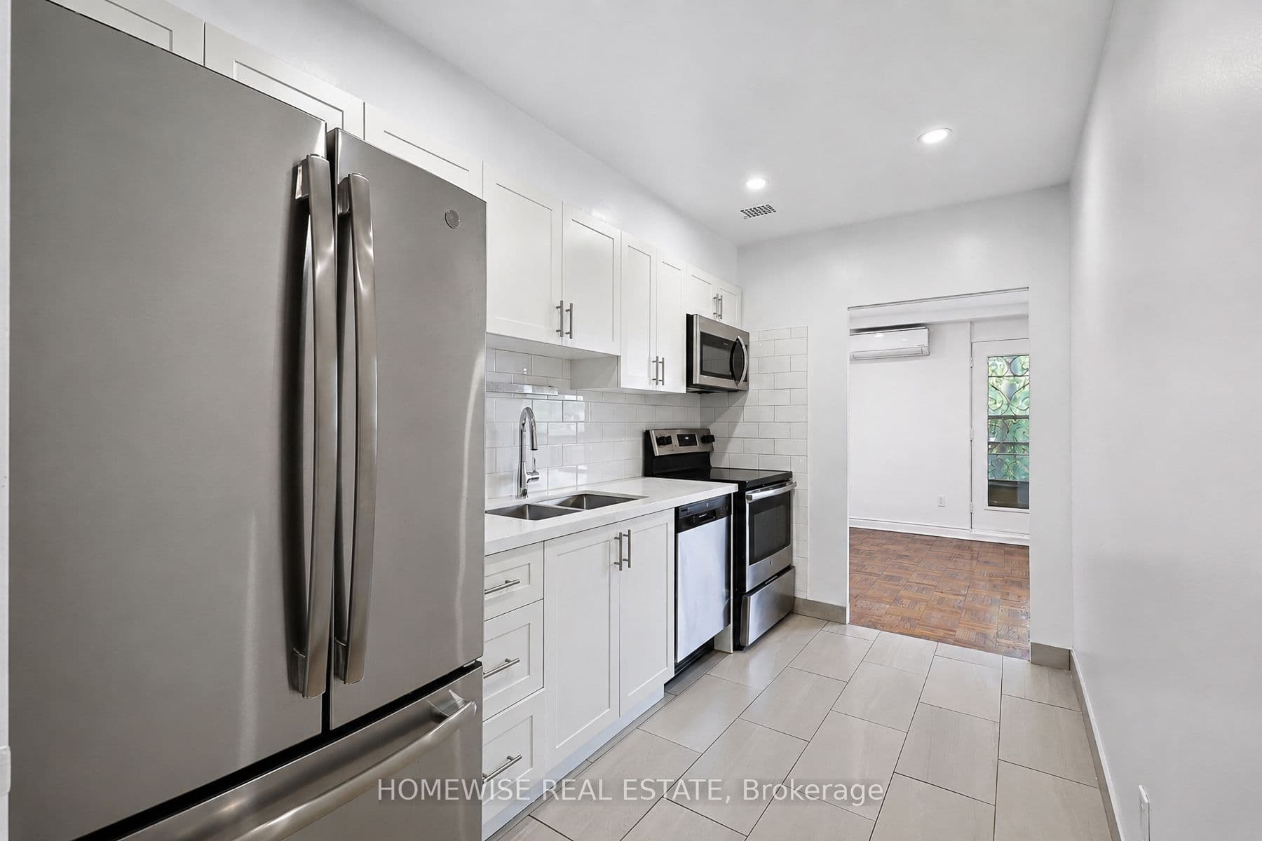 Unit 307 2500 Bathurst Street photo 1