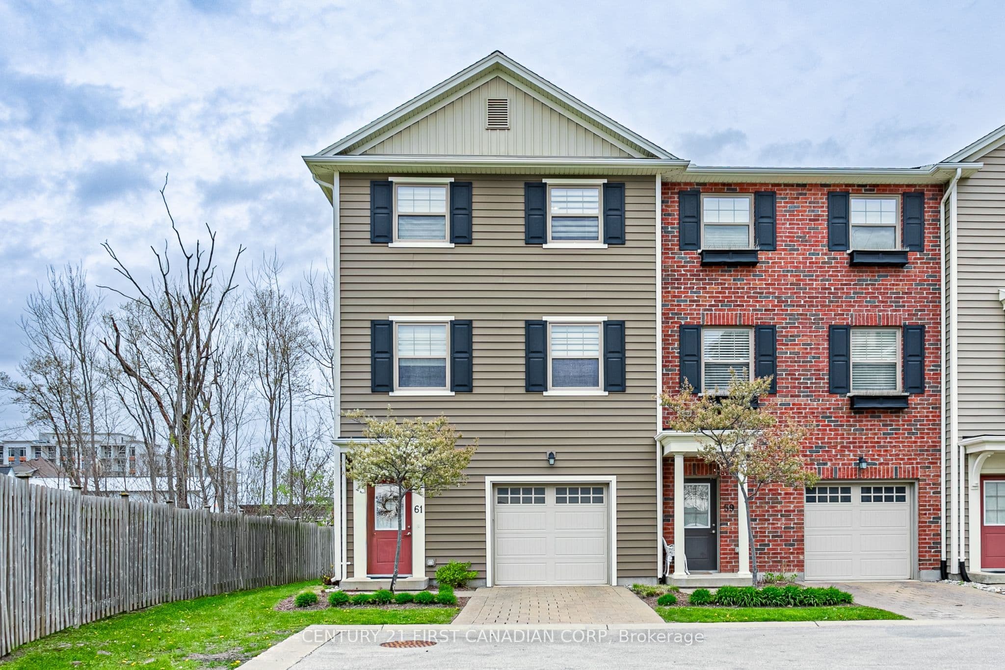 Unit 61 1040 Coronation Drive photo 1