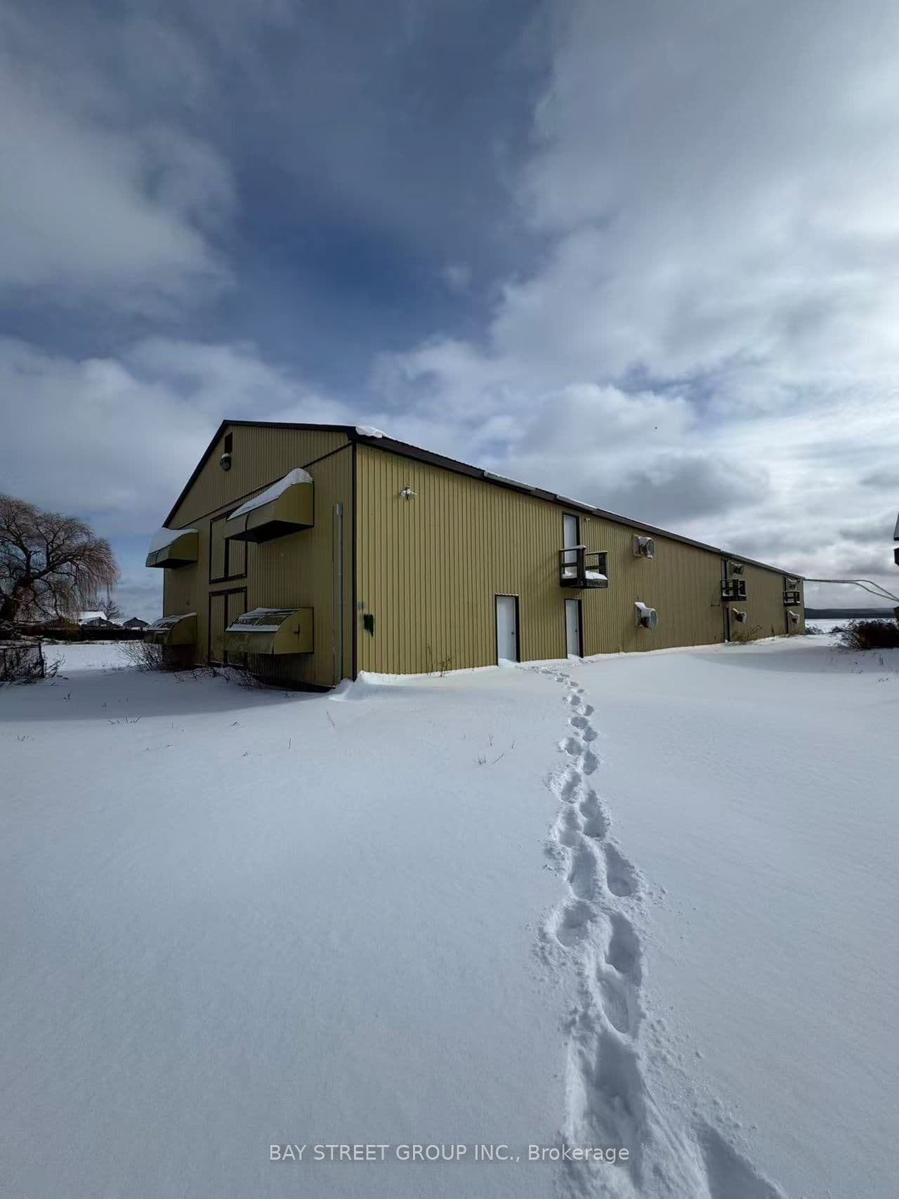 Unit Barn 4 641 Canal Road photo 1