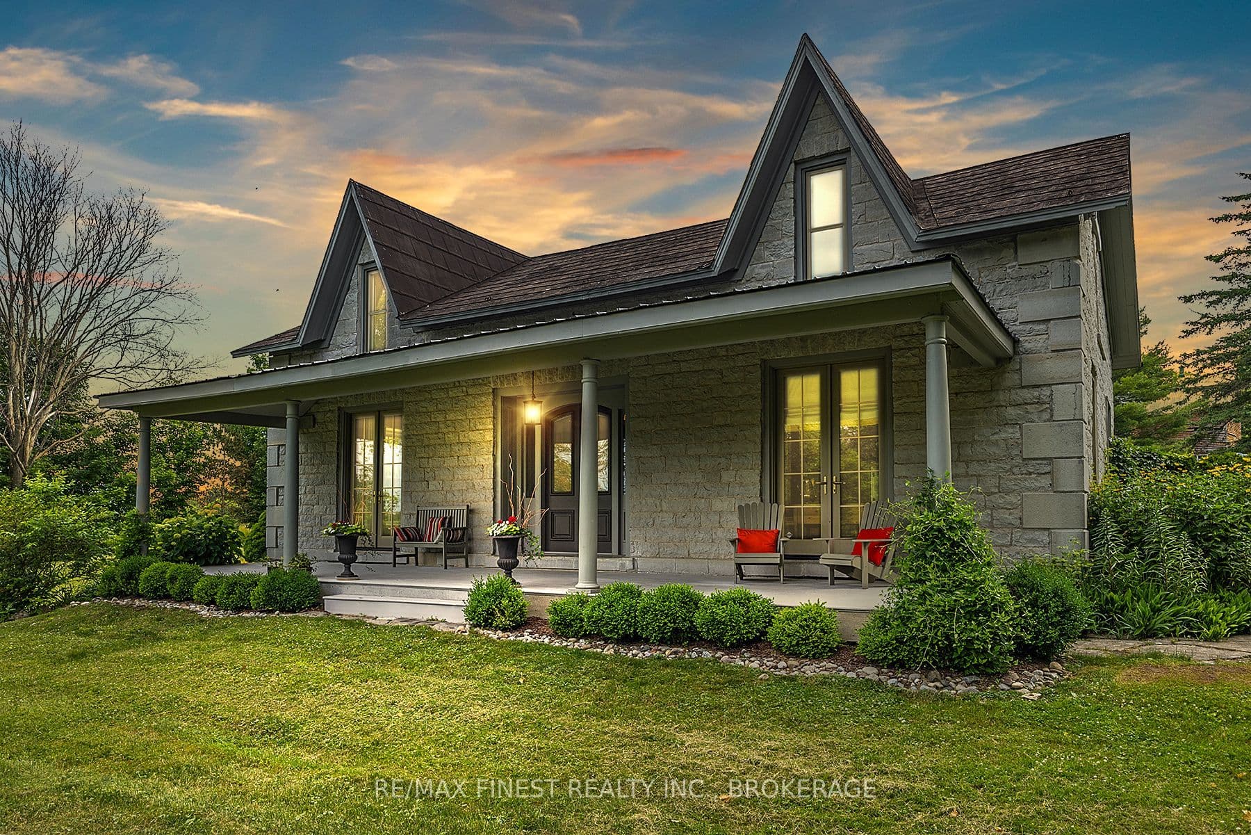 187 SIMMONS Road photo 1