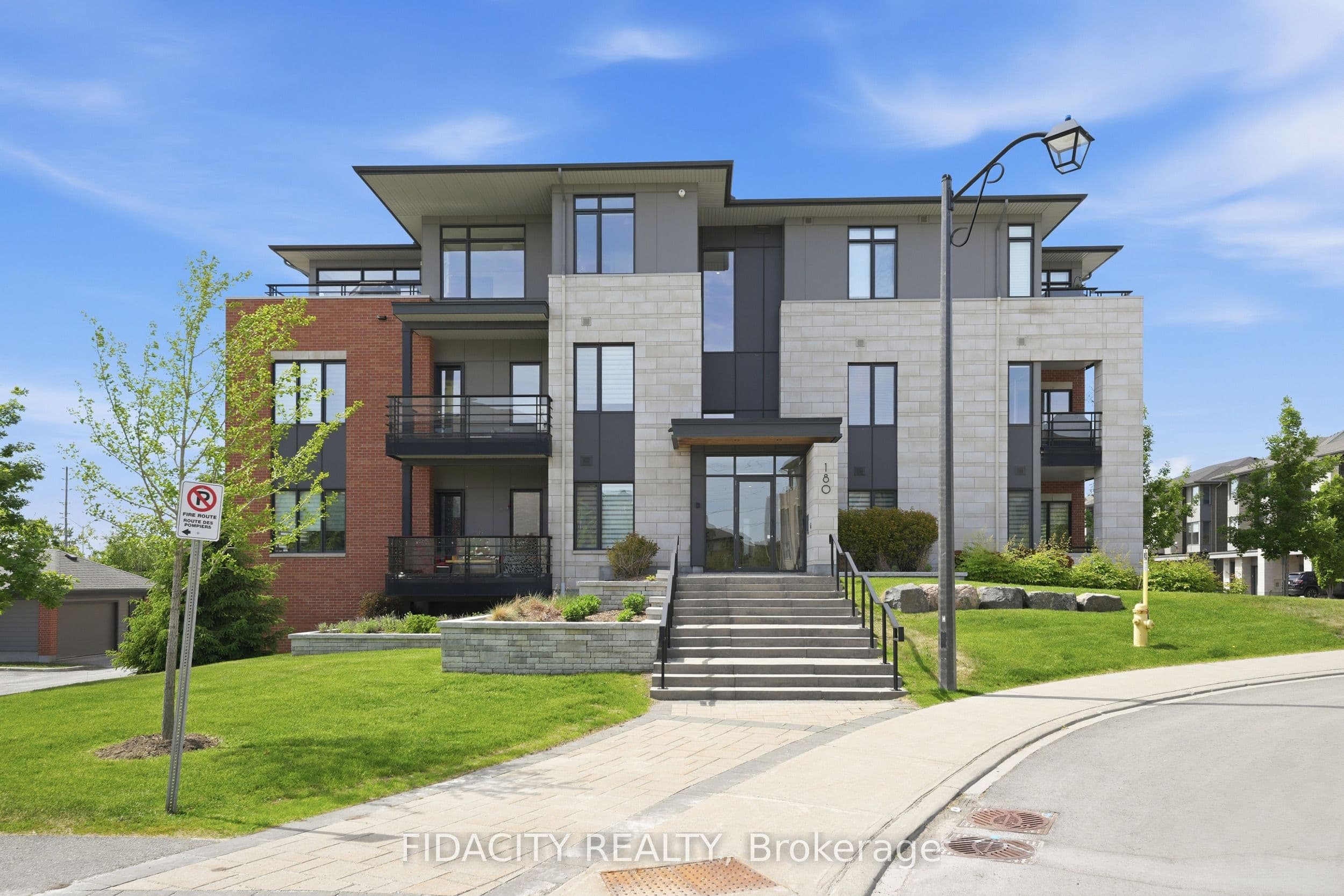 Unit 301 180 Boundstone Way photo 1