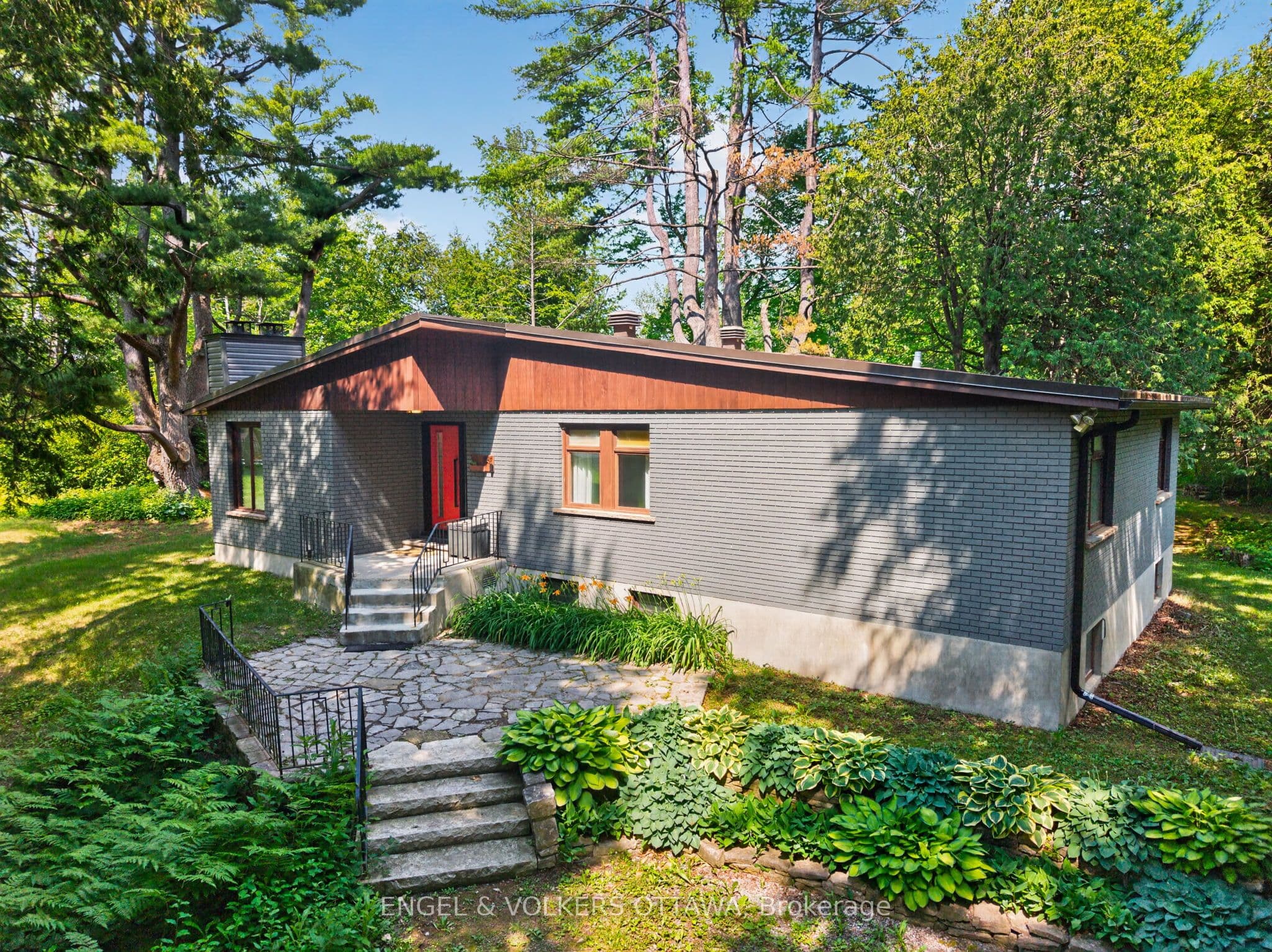 4167 Farmers Way photo 1