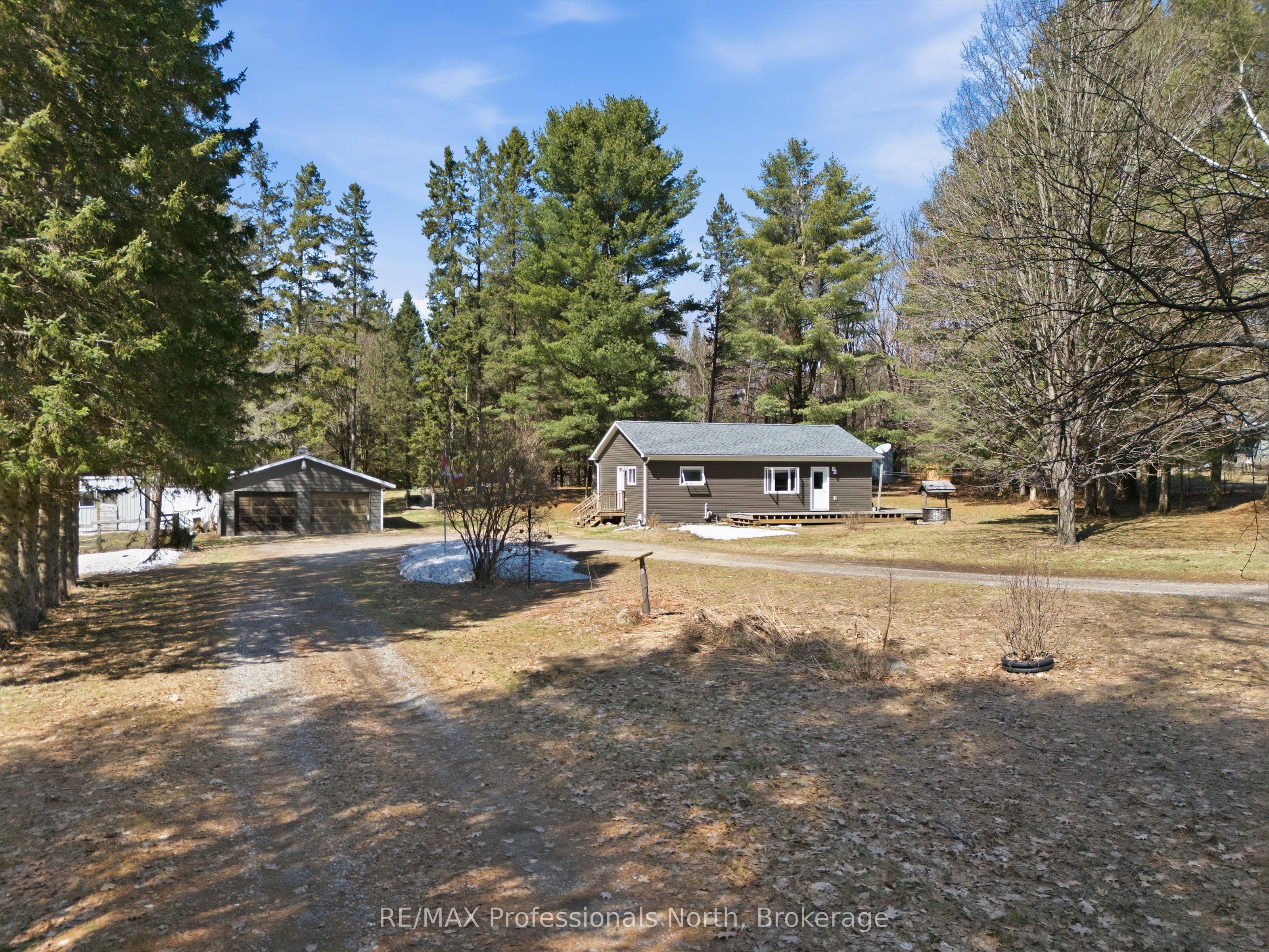 2352 518 Highway photo 1