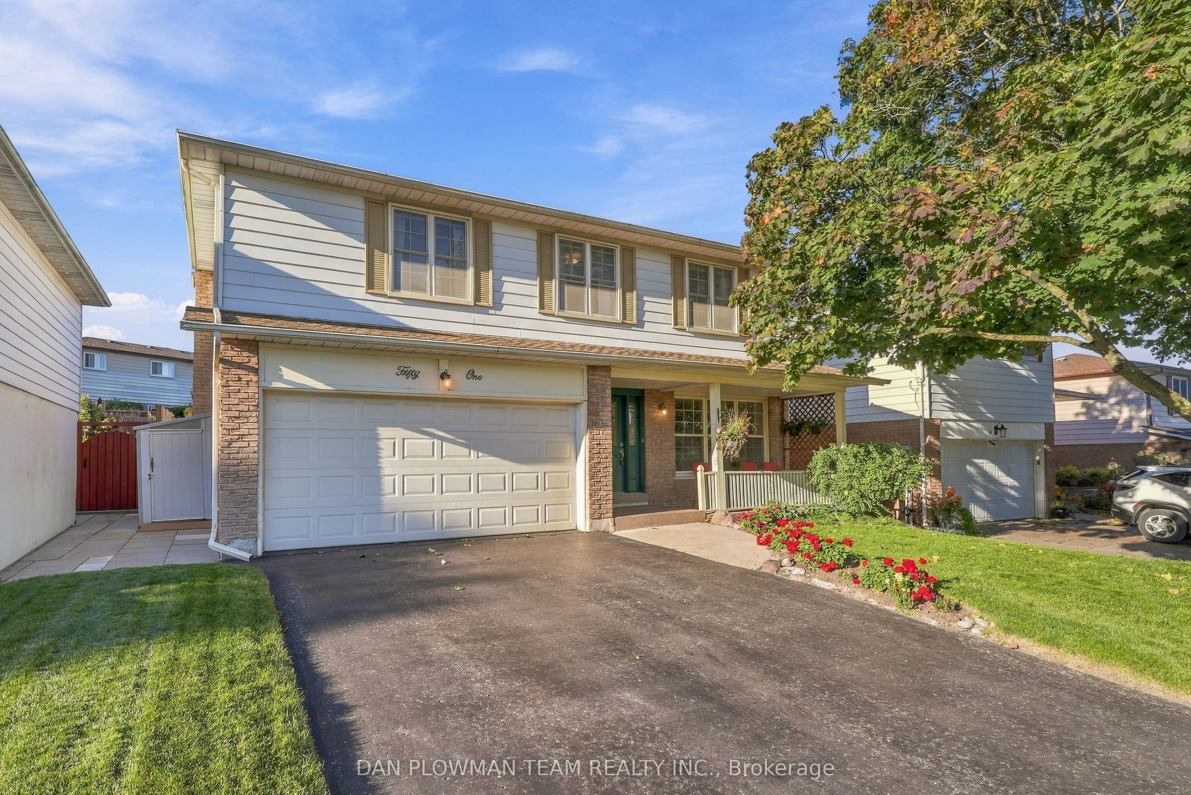 51 Rosalynne Avenue photo 1