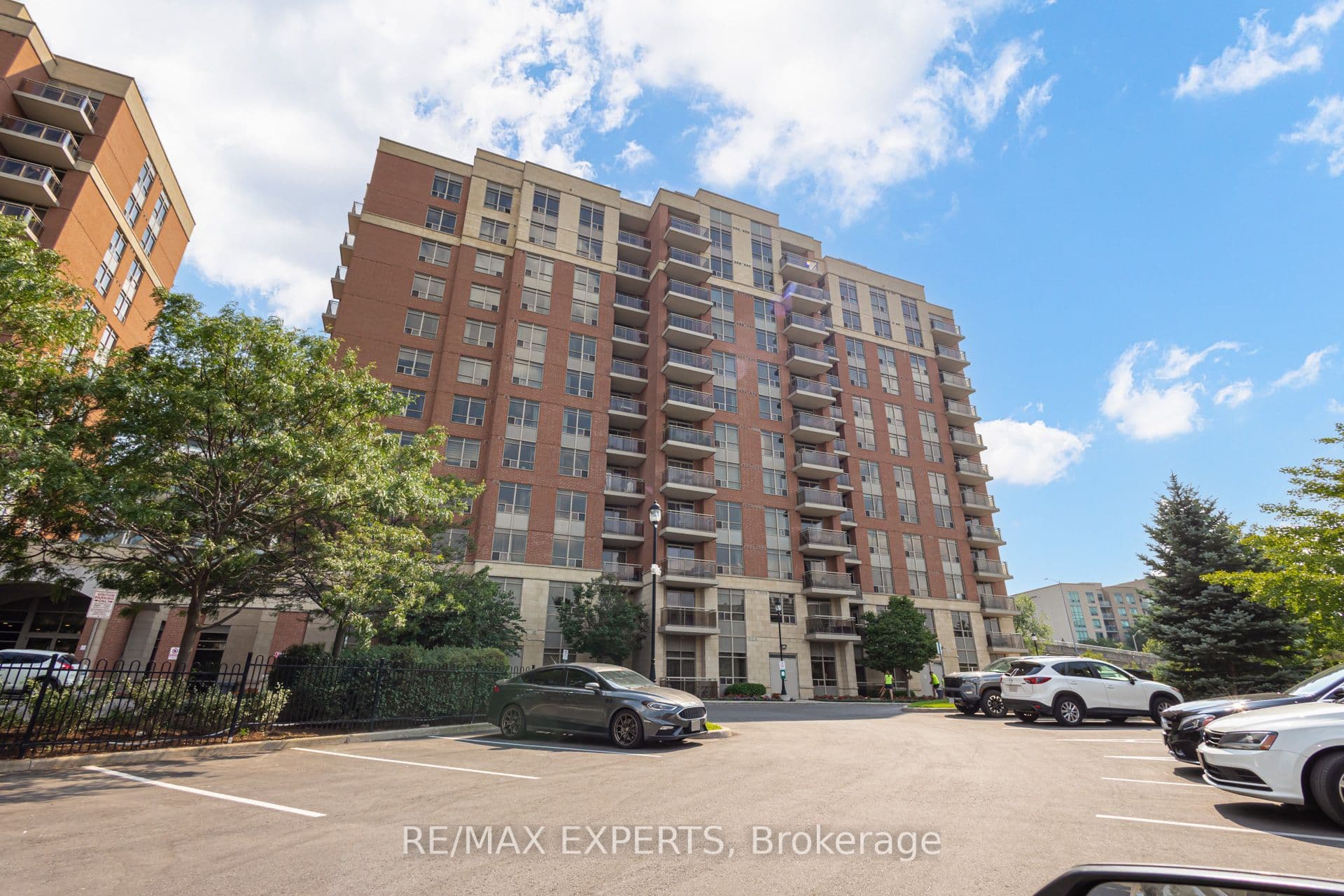 Unit 1009 75 King William Crescent photo 1