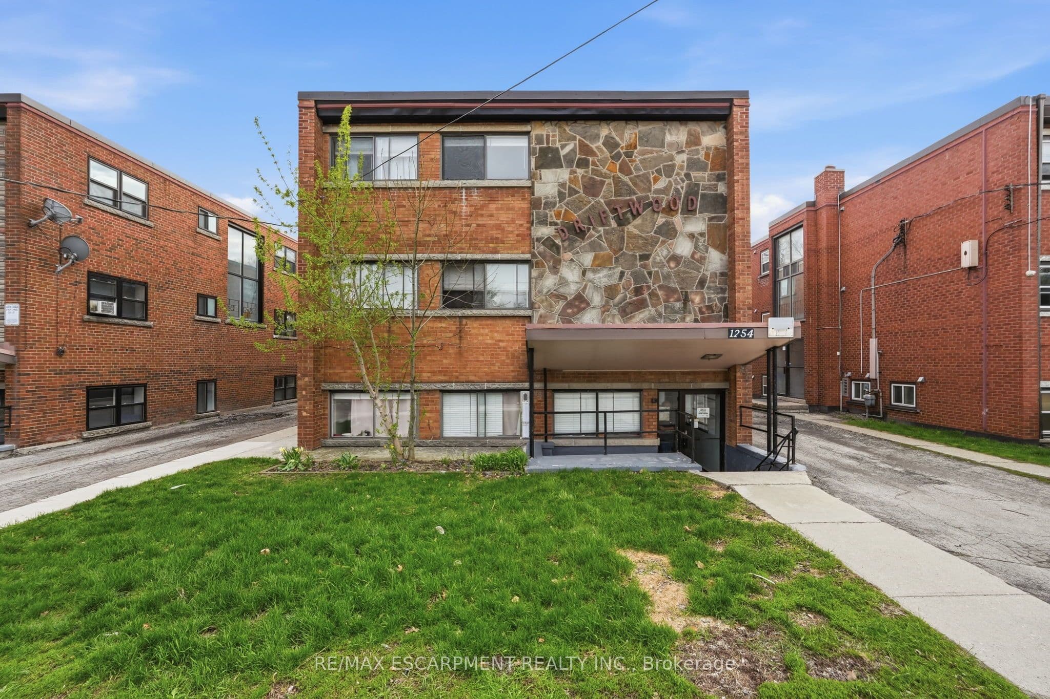 1254 Fennell Avenue photo 1