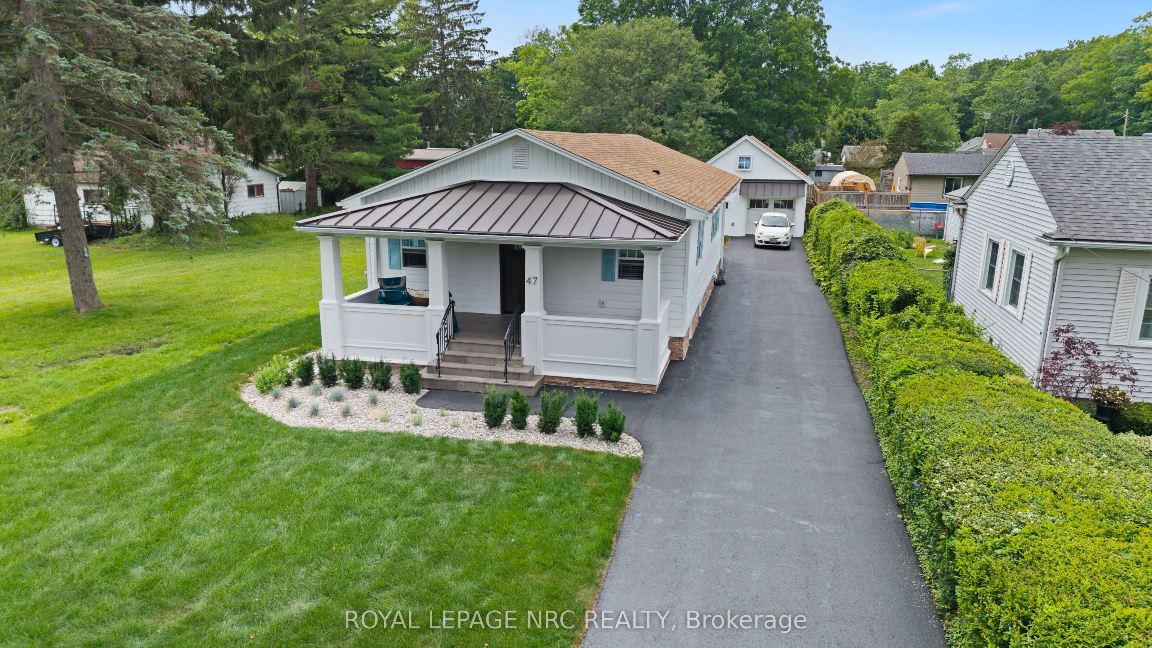 47 DERBY Road photo 1