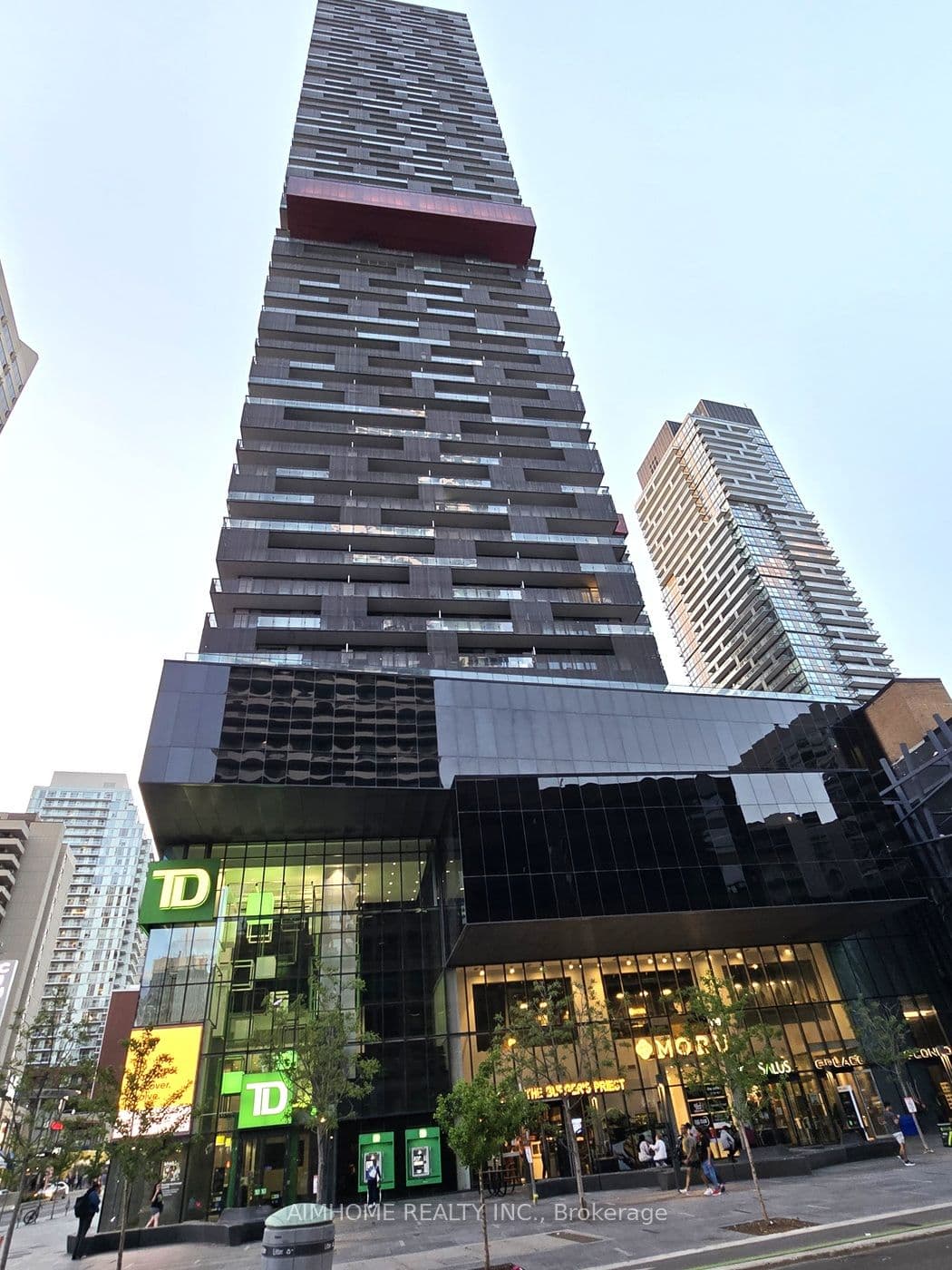 Unit 1510 8 Eglinton Avenue photo 1