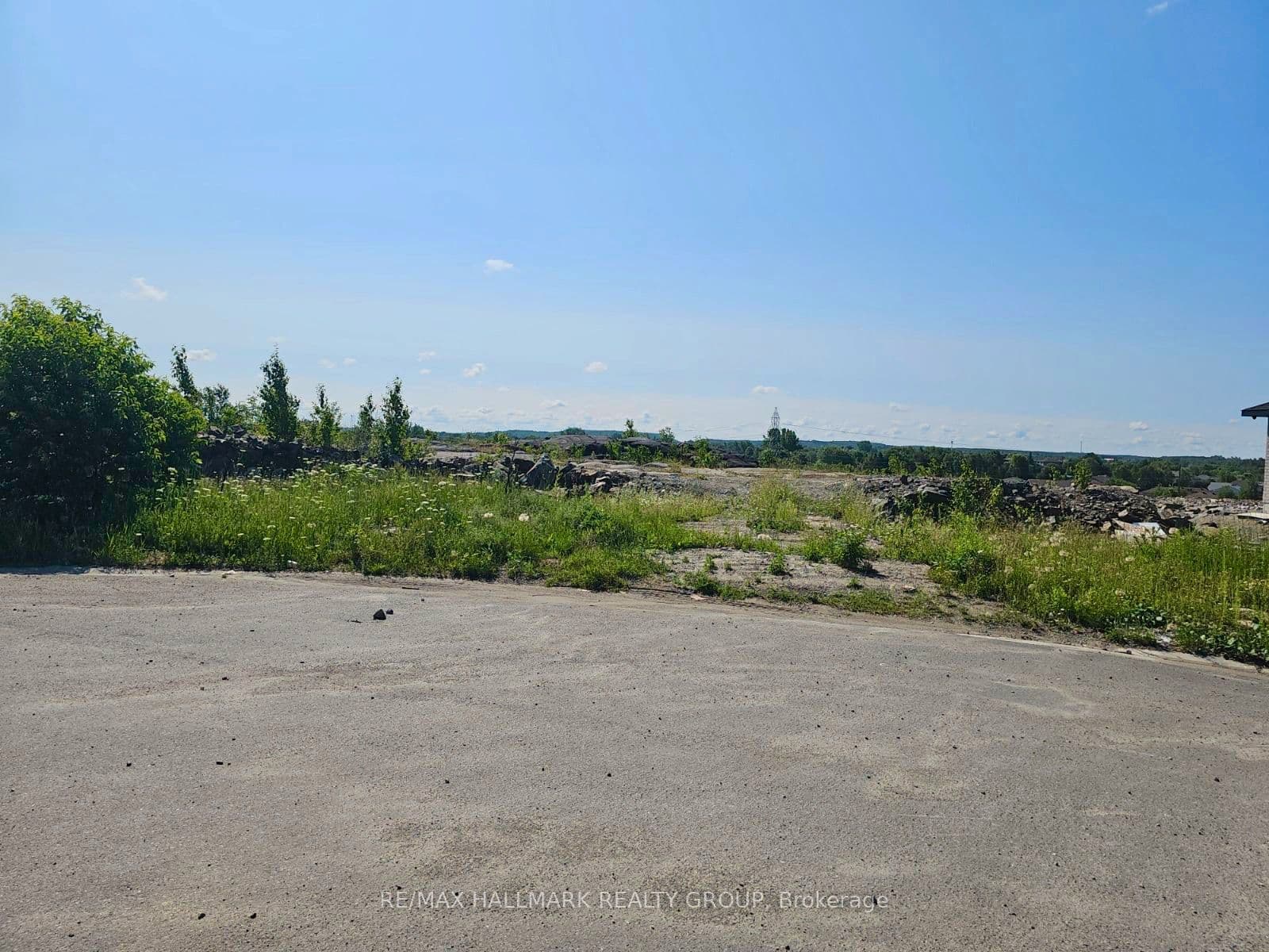 427 Verna Court photo 1
